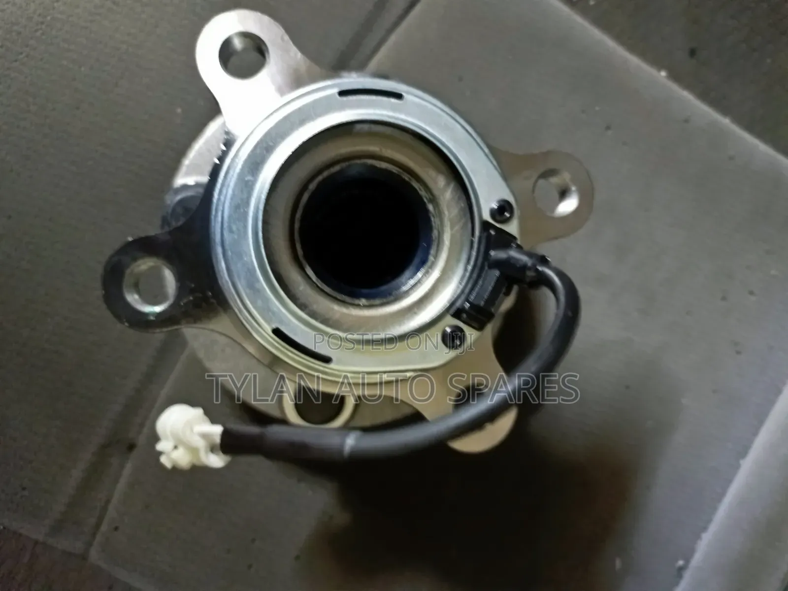 Rear Hub Suzuki Swift 4wd