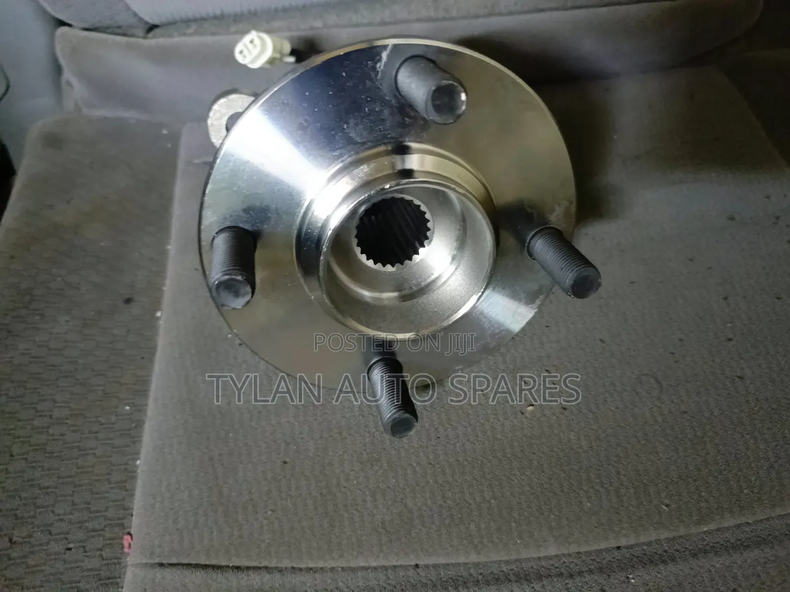Rear Hub Suzuki Swift 4wd