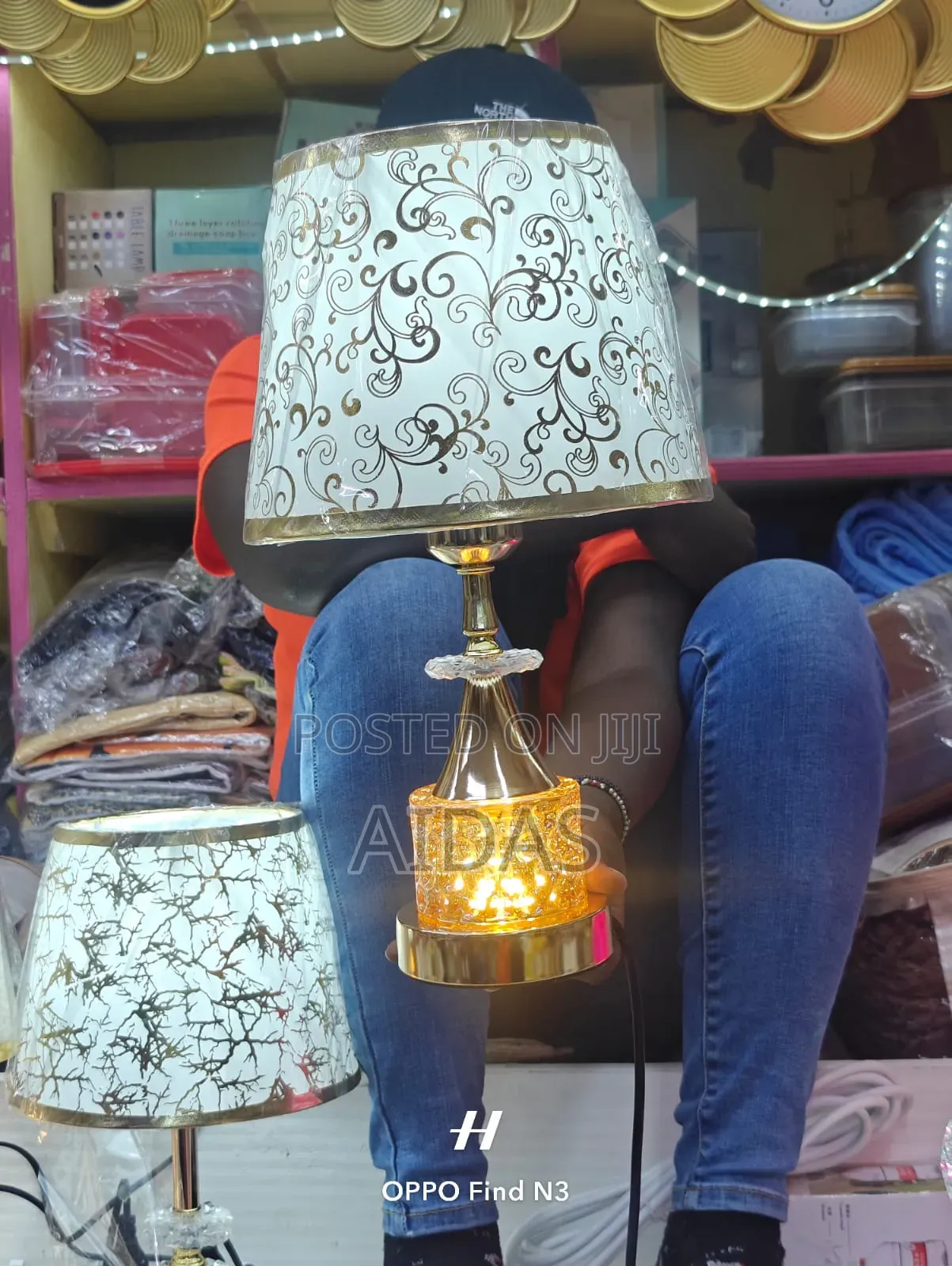Elegant Decorative Table Lamp With Lampshade
