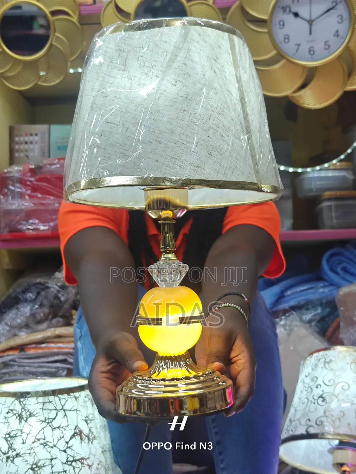 Elegant Decorative Table Lamp With Lampshade