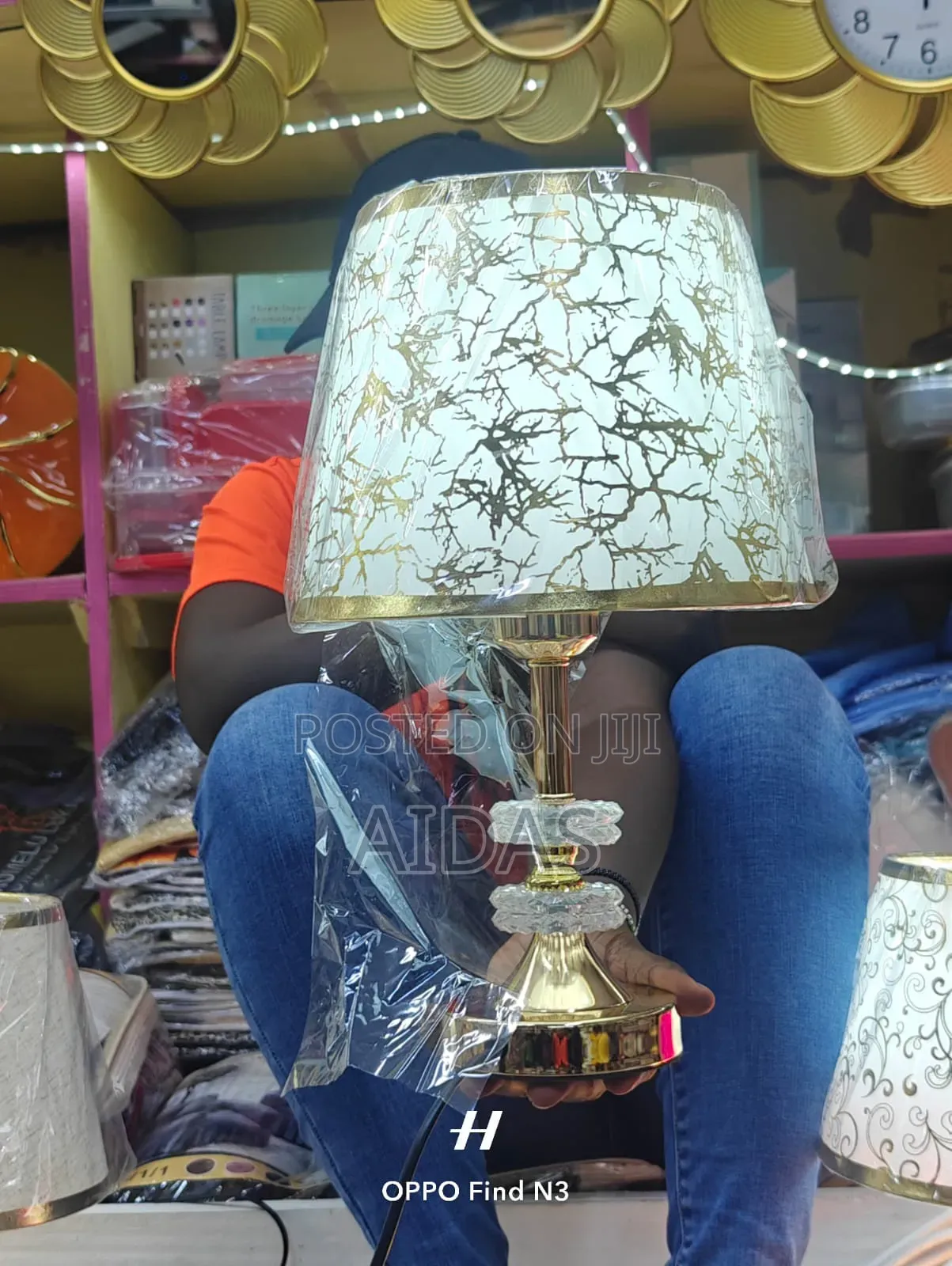 Elegant Decorative Table Lamp With Lampshade