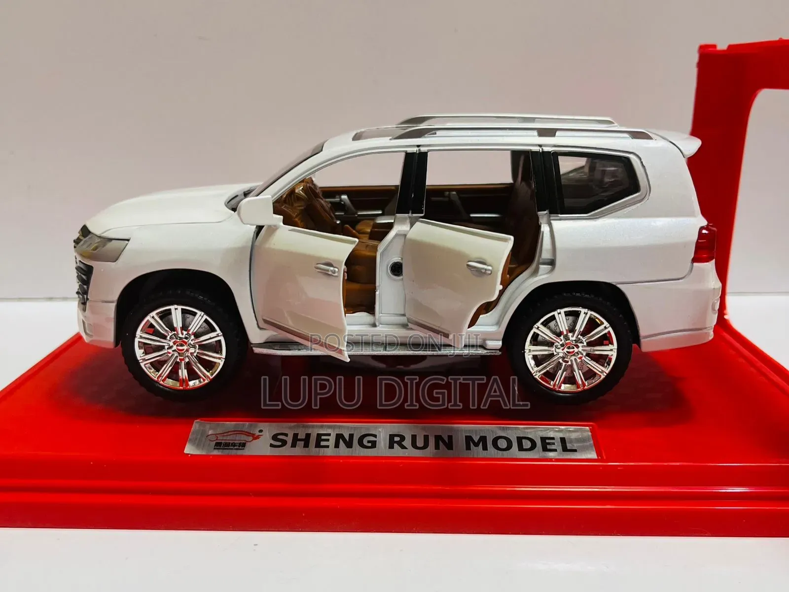 Luxury Model Suv – Toyota Land Cruiser