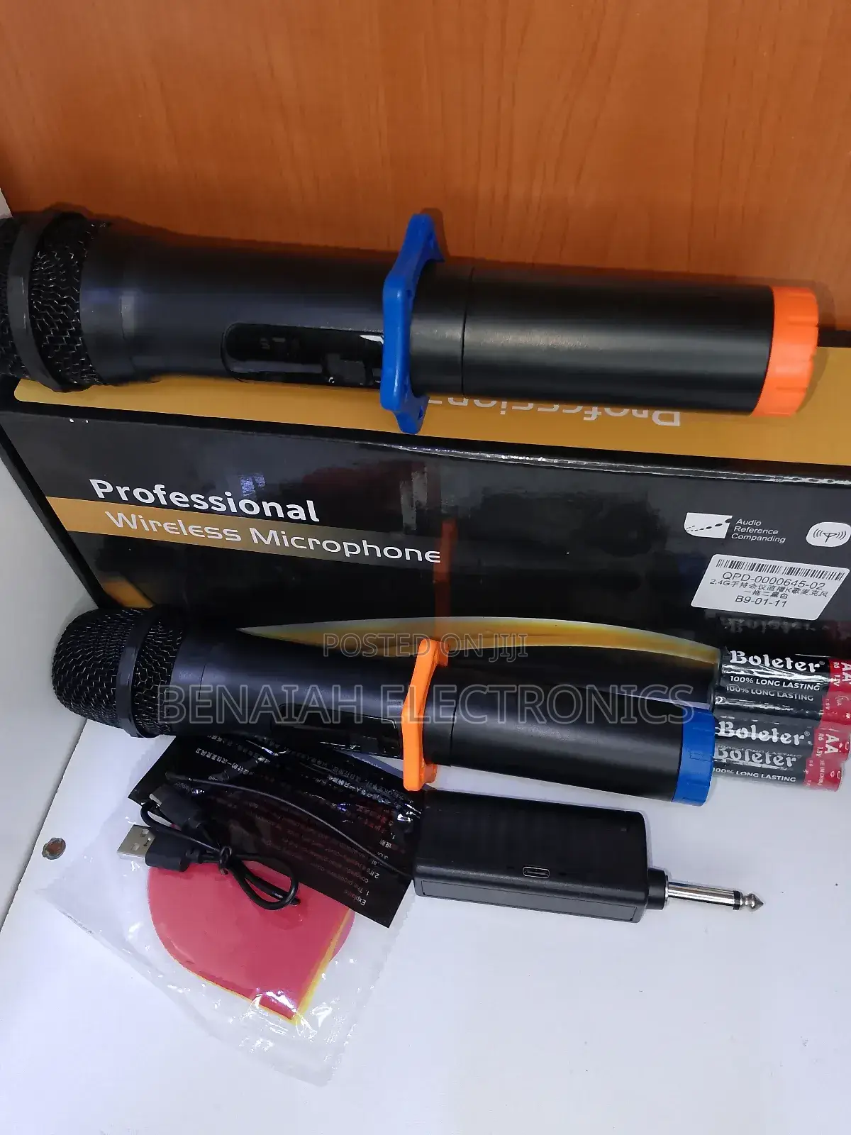 Wireless Universal Microphone Professional Wireless Mic