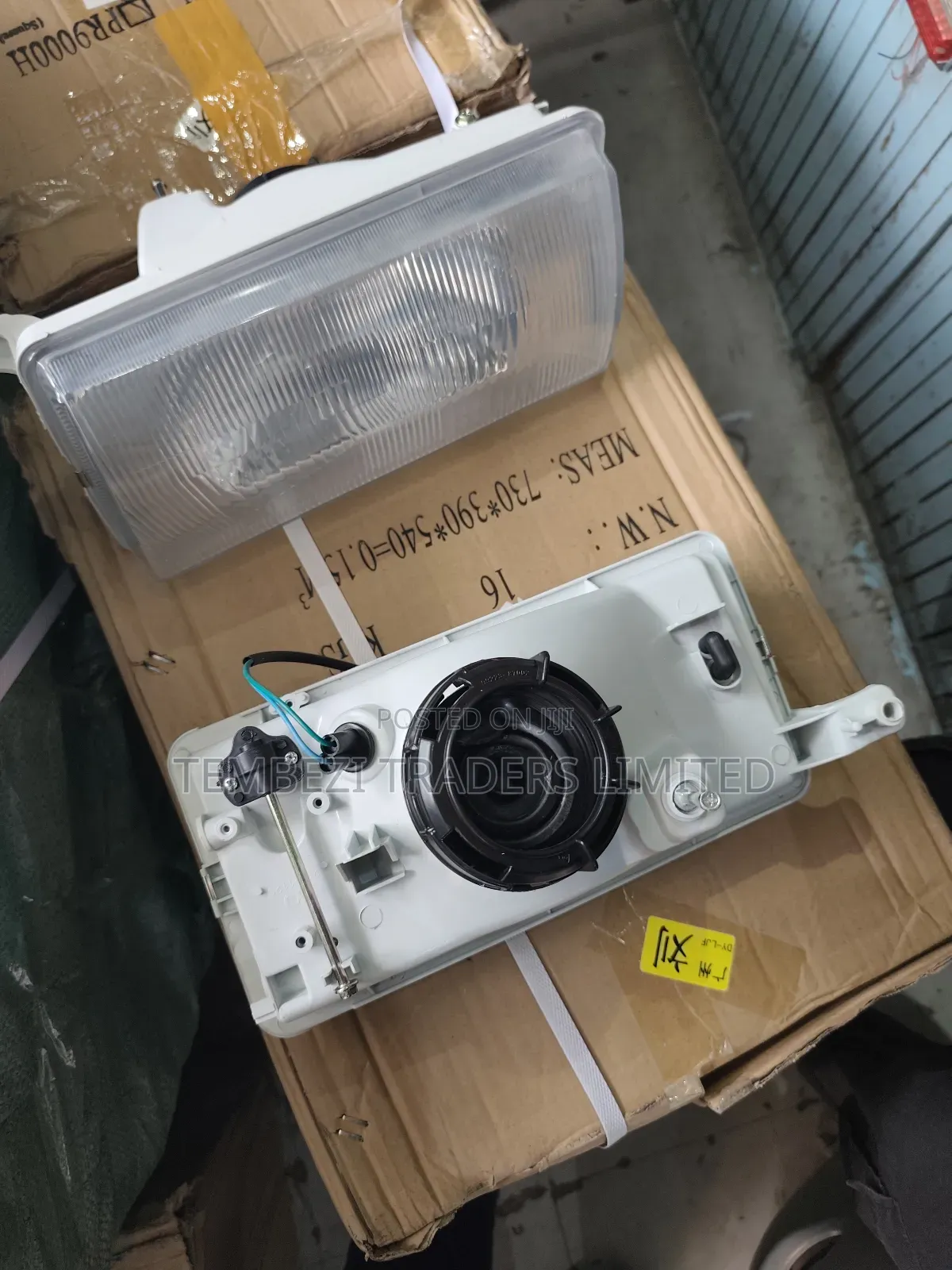 Headlight/Headlamp Nissan Sunny B12