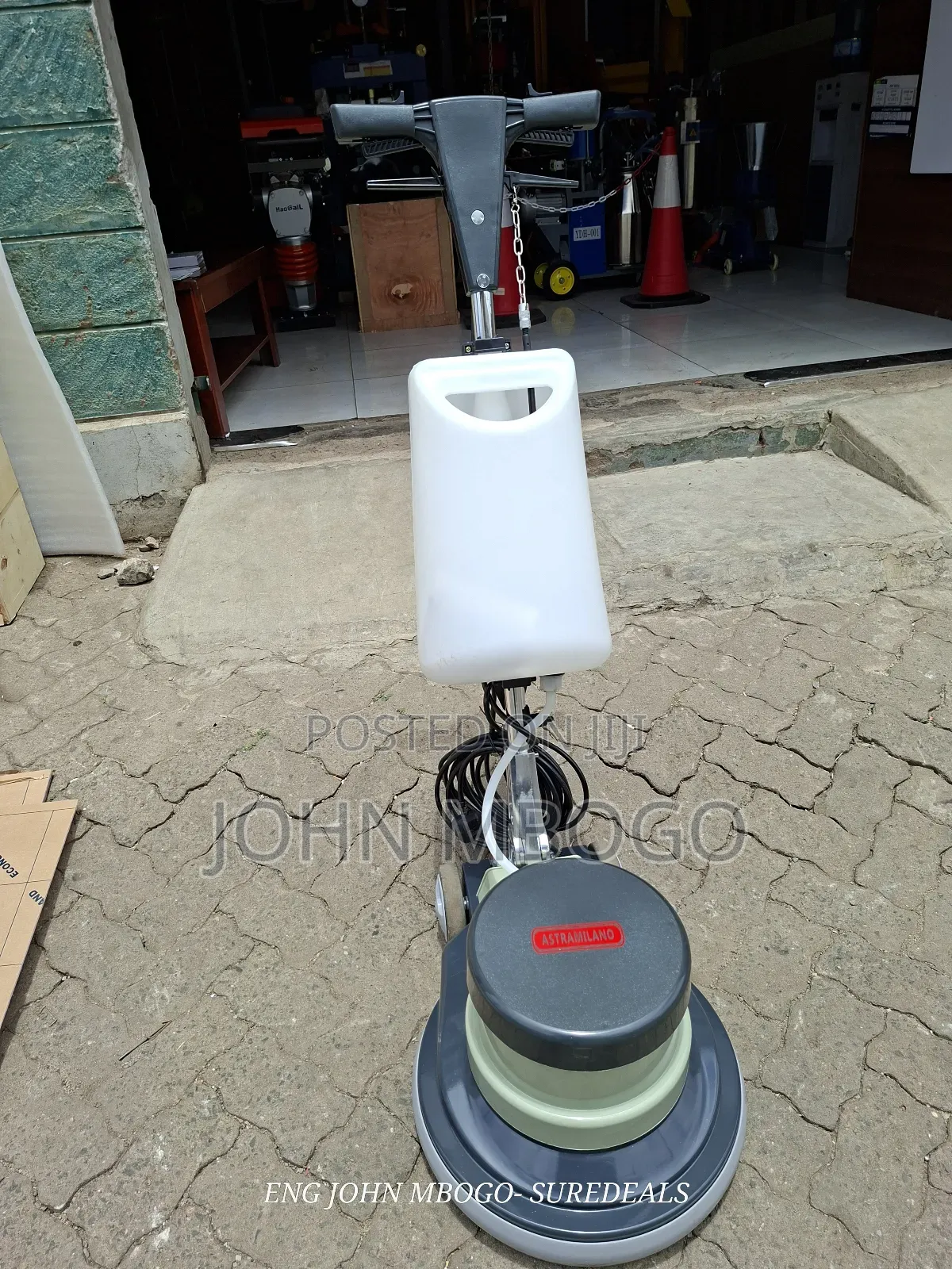 Astramilano Floor Scrubber - 3 Brushes