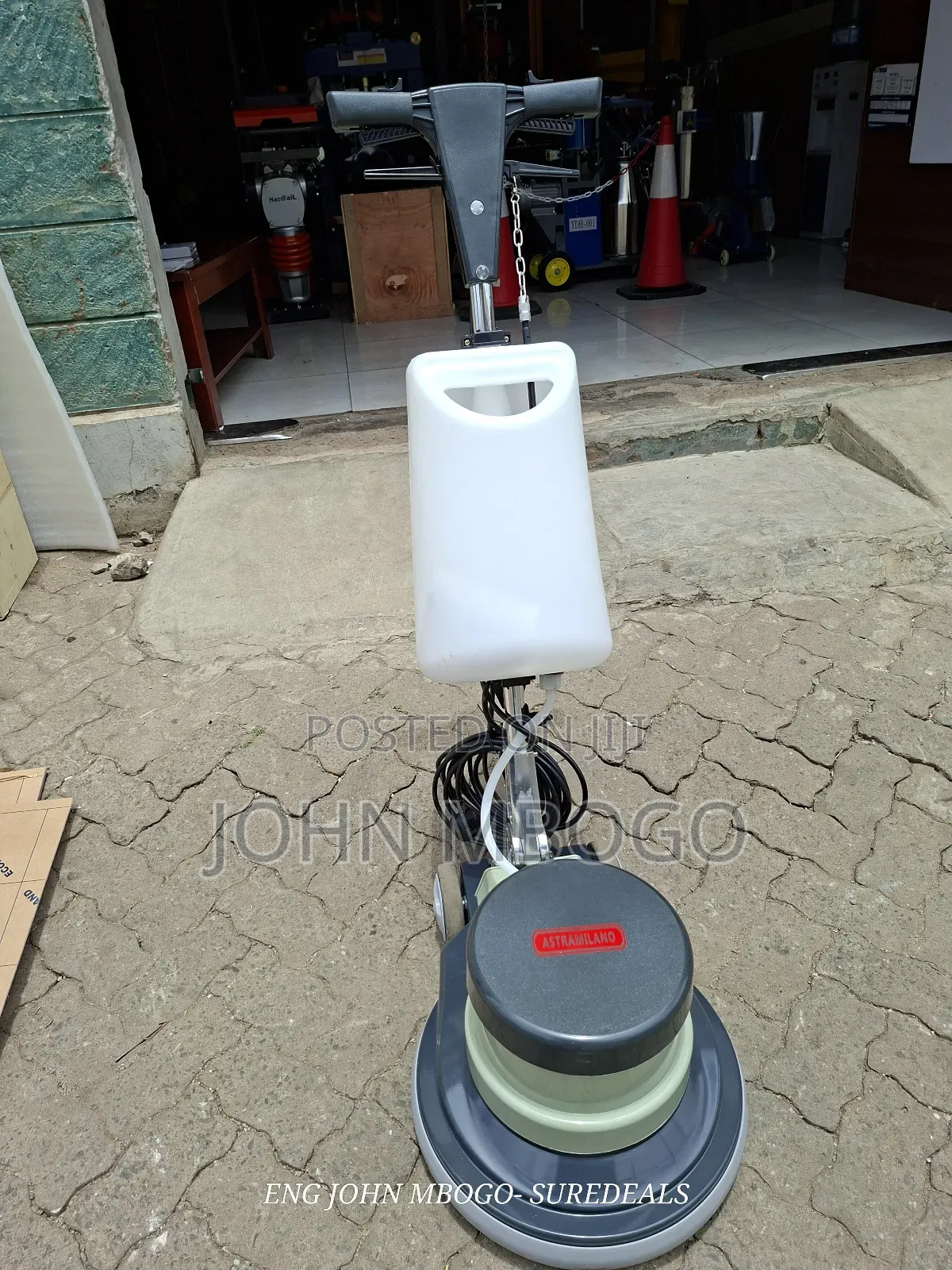 Astramilano Floor Scrubber - 3 Brushes