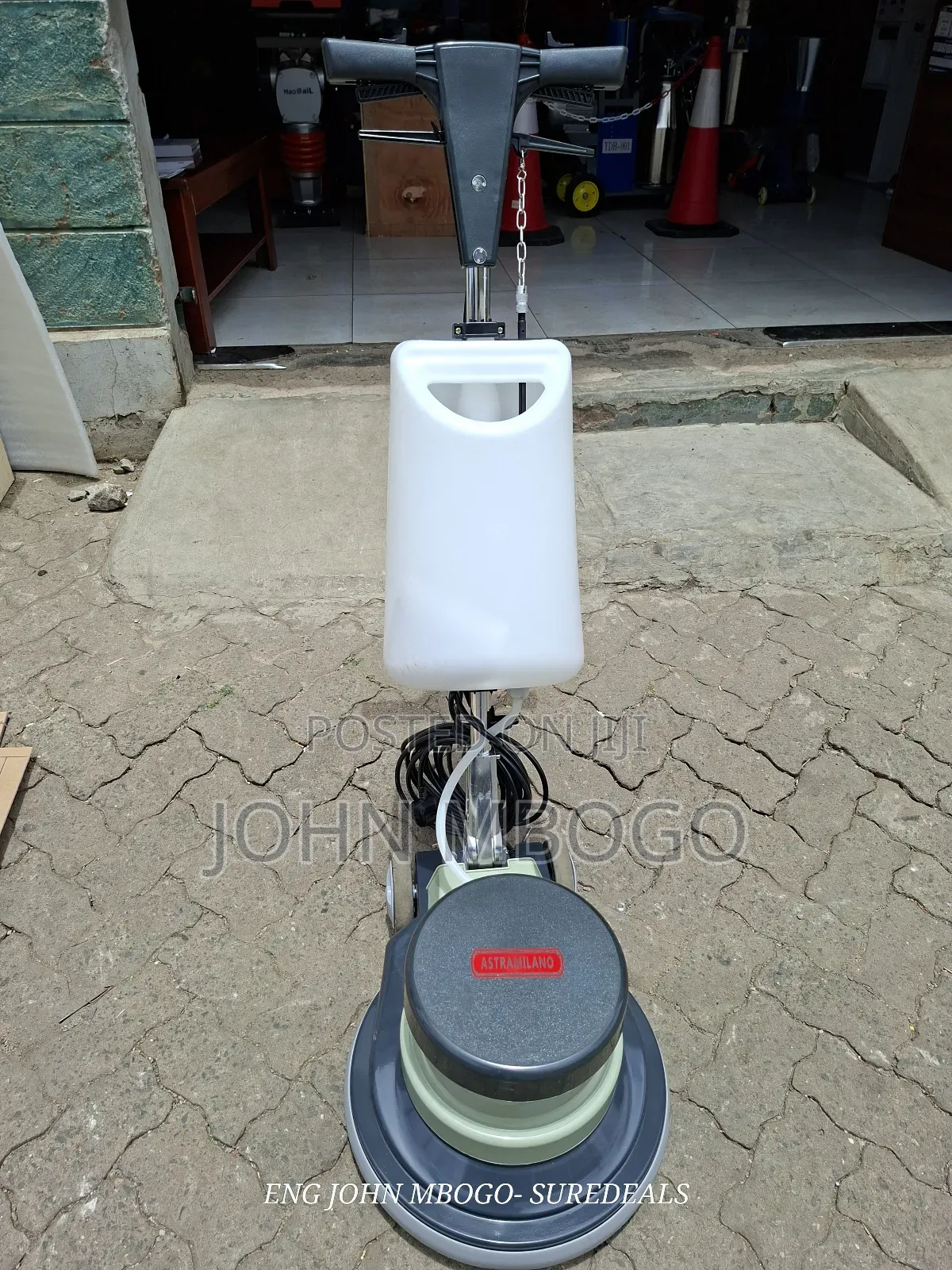 Am-005 Floor Scrubber Machine