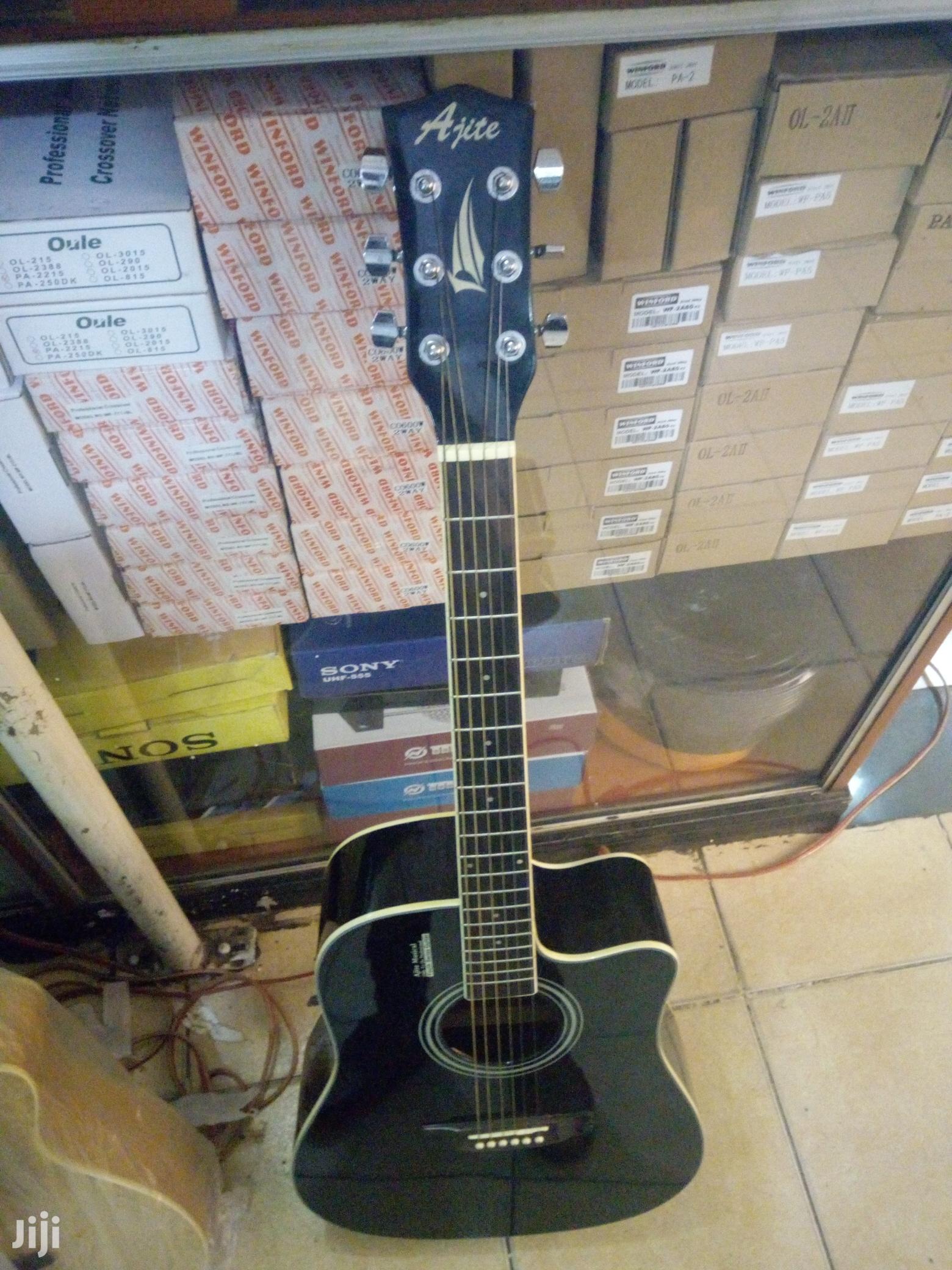 Acoustic Guitar Full Size