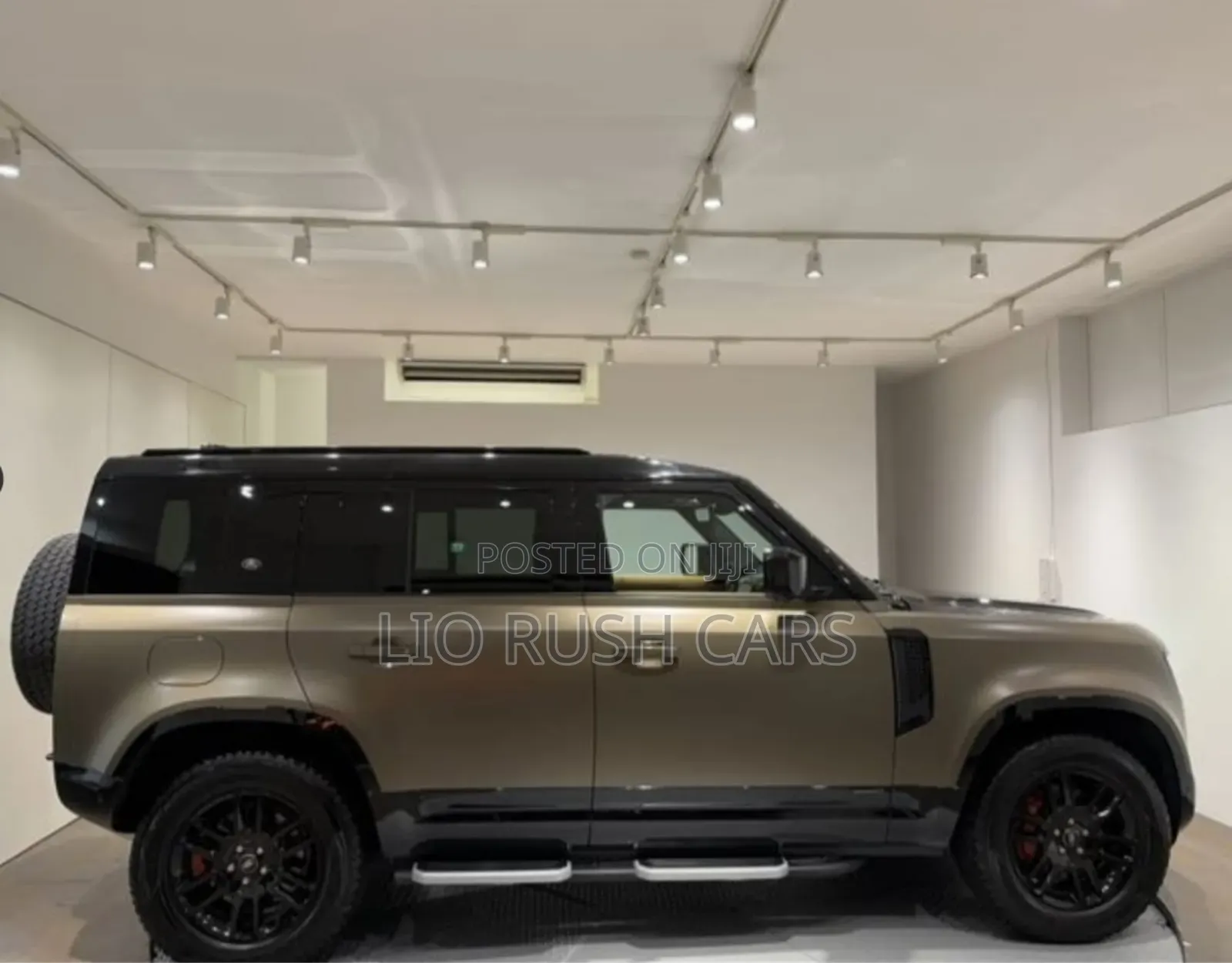 Land Rover Defender 2022 Gold