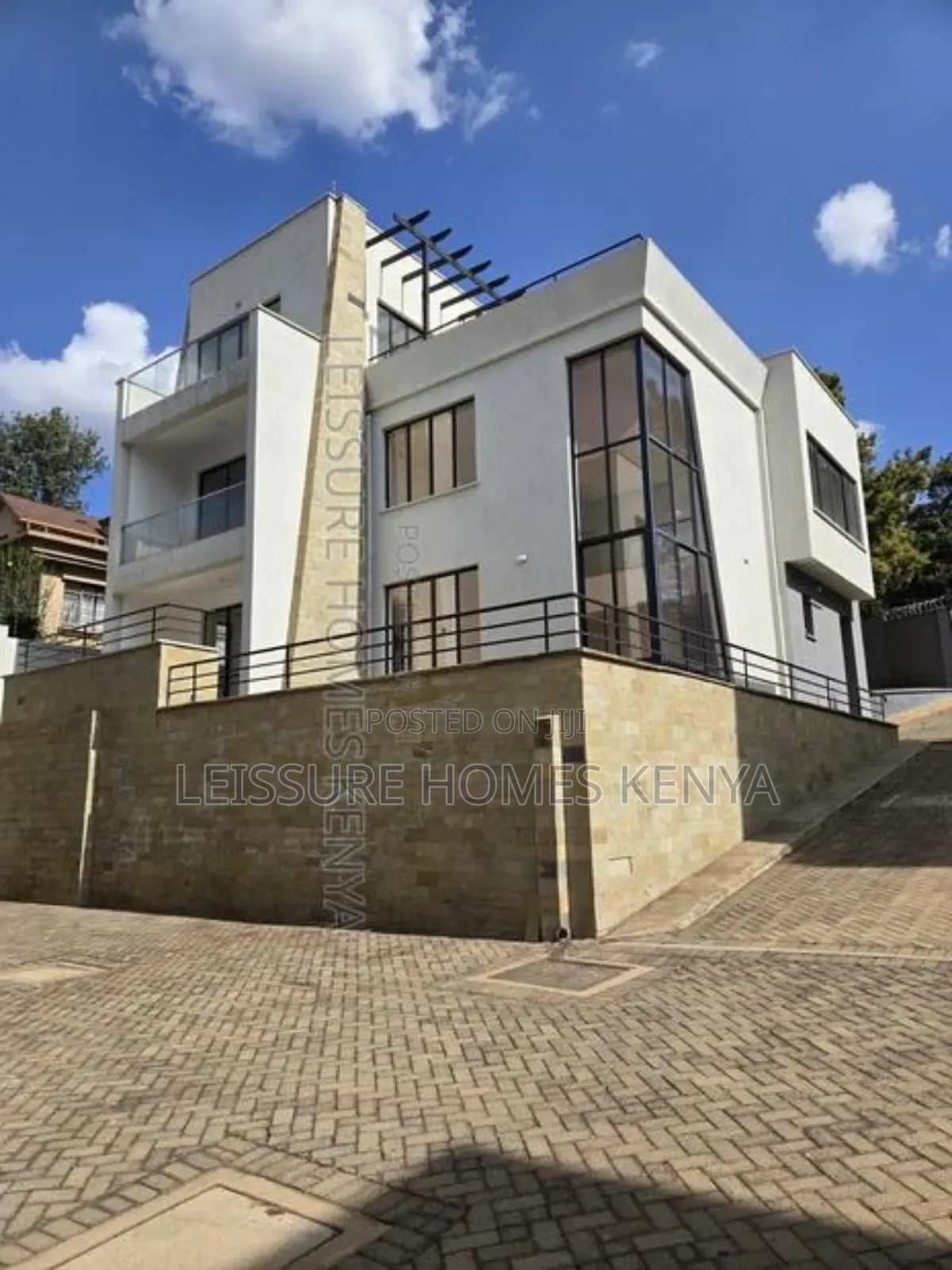 5bdrm Villa in Lavington for sale