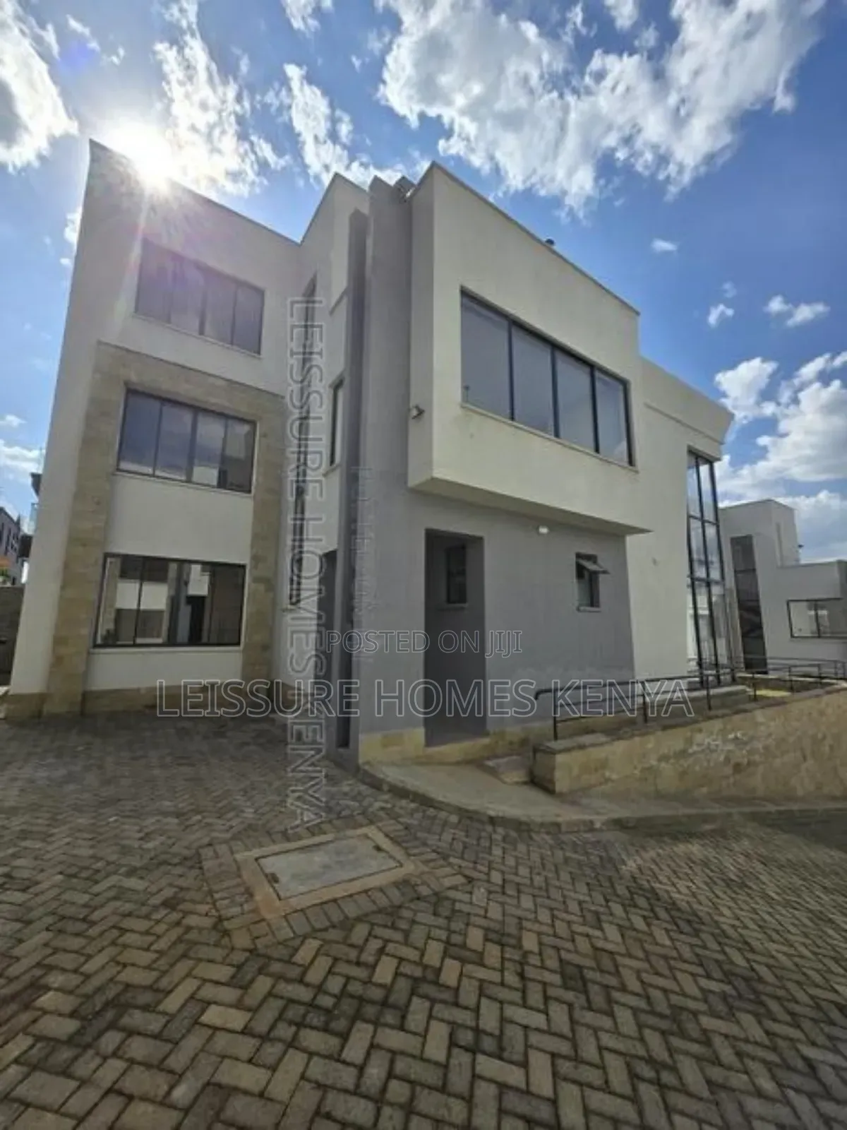 5bdrm Villa in Lavington for sale