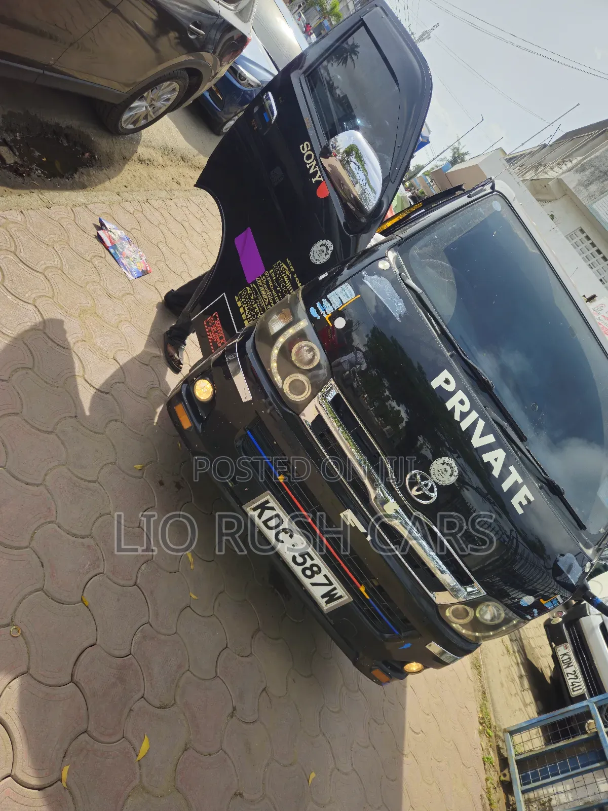 Toyota HiAce 2014 Black