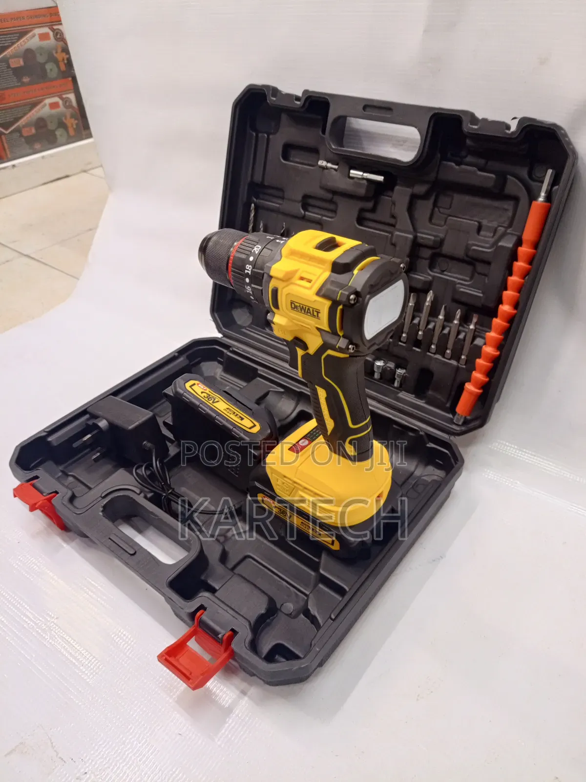 Dewalt 88v Cordless Drill Kit (2x Batteries + Charger + Bits)