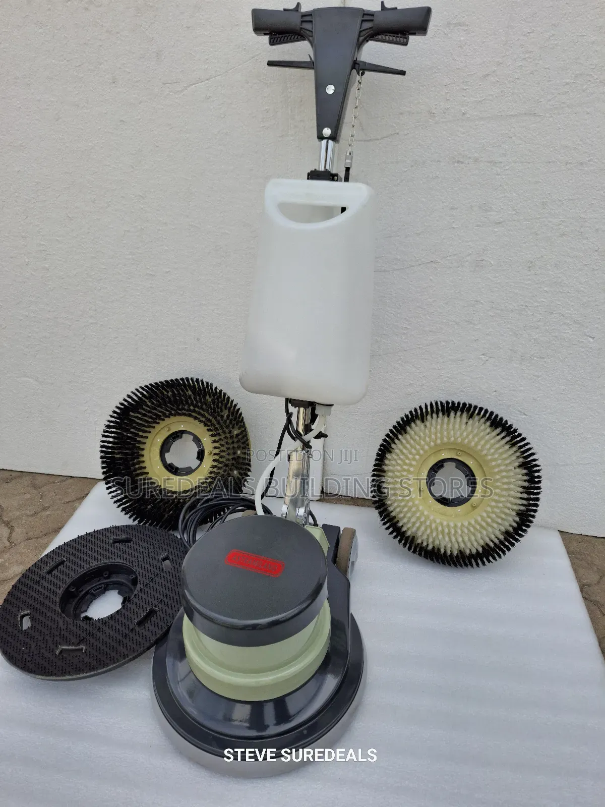 Astramilano Floor Scrubbing Machine