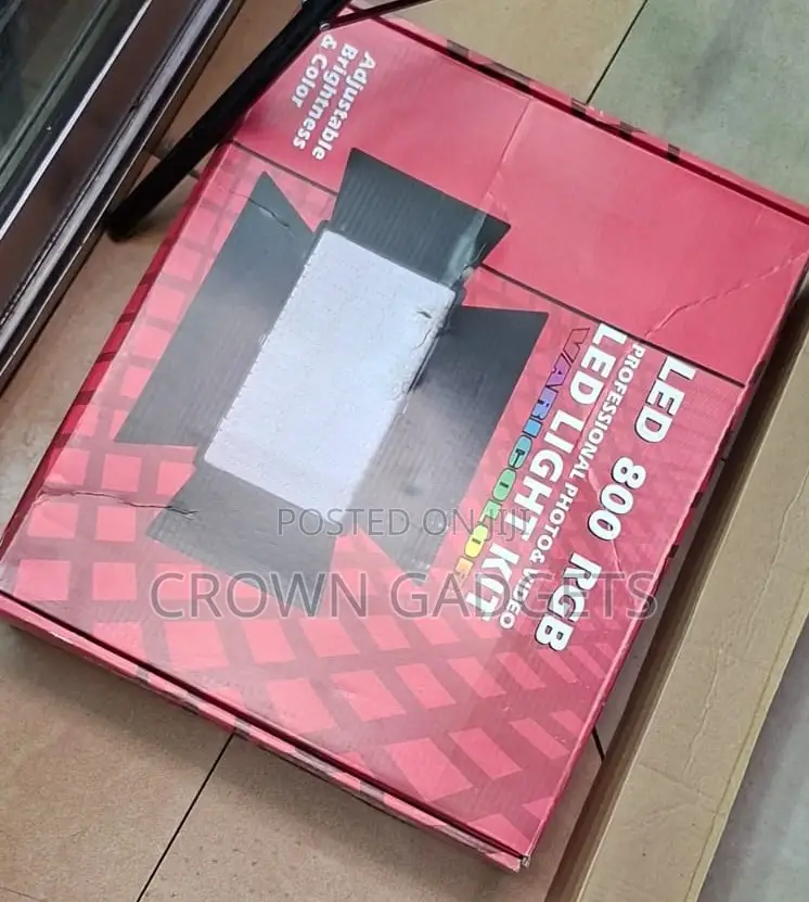 Led 800 RGB Video Light Kit With Adjustable Brightness Stand