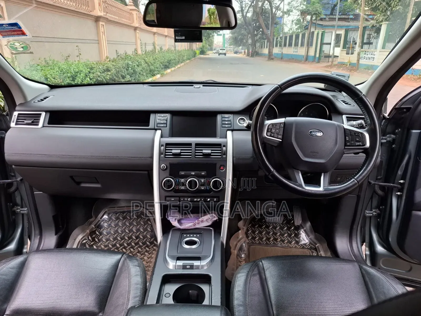 Land Rover Discovery 2015 Gray