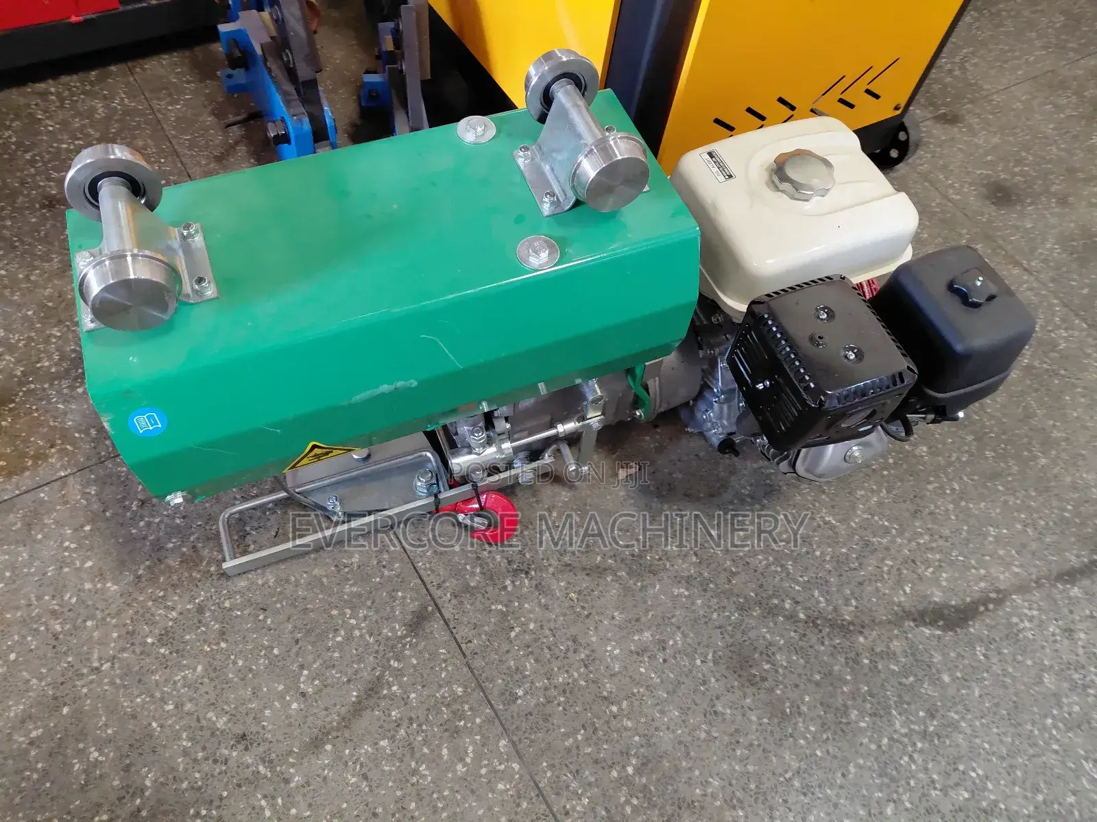 One Tonne Iori Italian Concrete Crane/Hoist With 2 Buckets and Stand