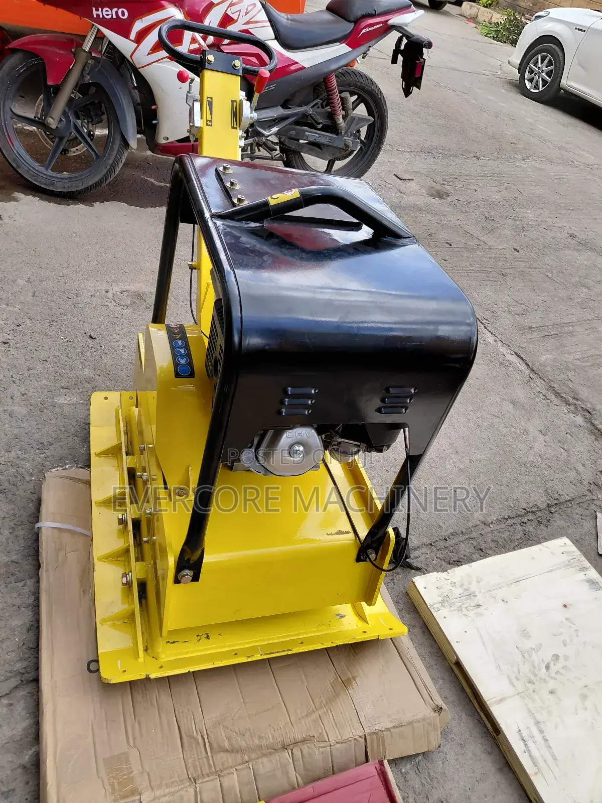 Heavy Duty Reversible Plate Compactor Honda Powered.