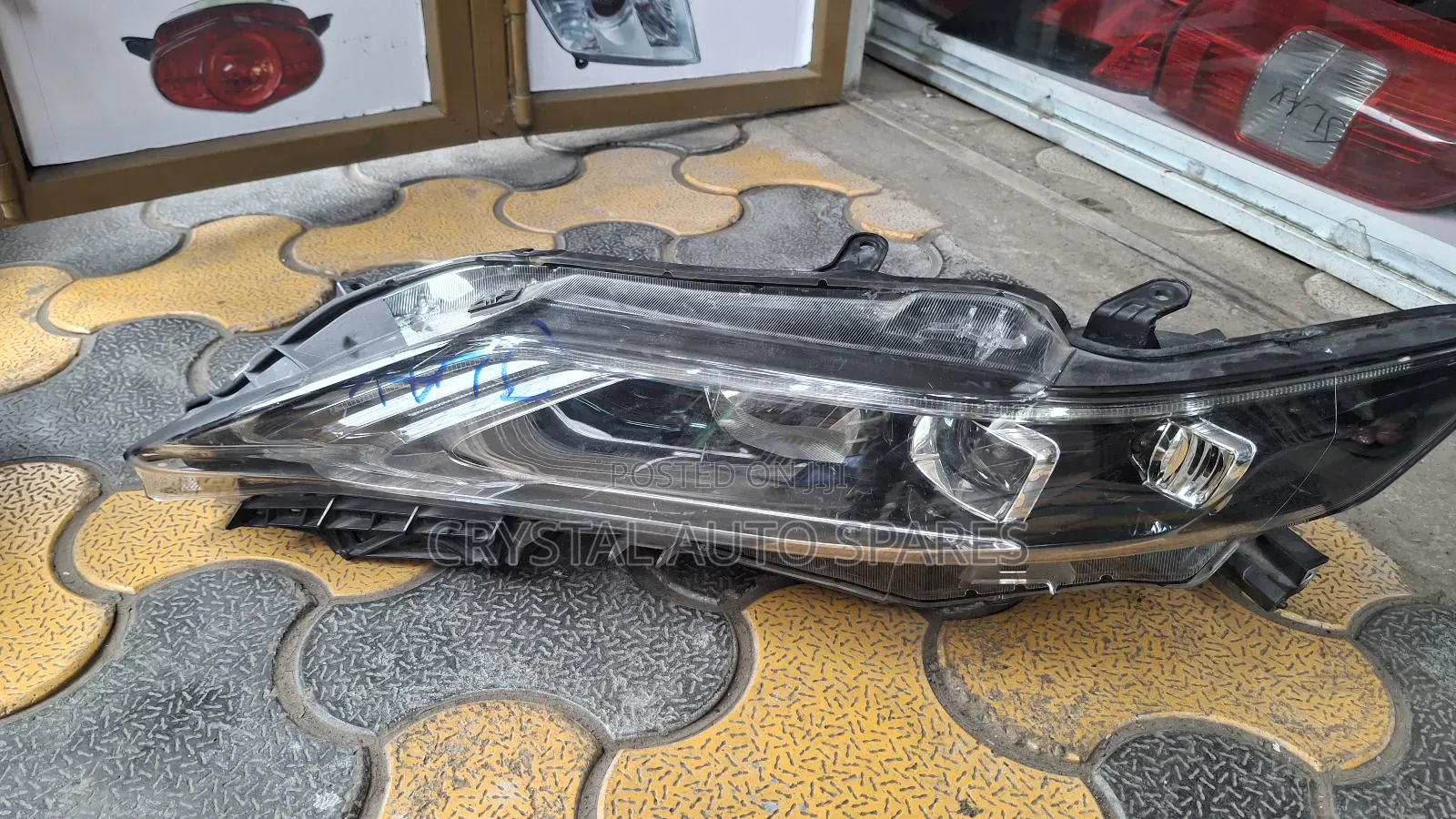 Toyota Harrier Headlight 2014/2015/2016 Part No.147