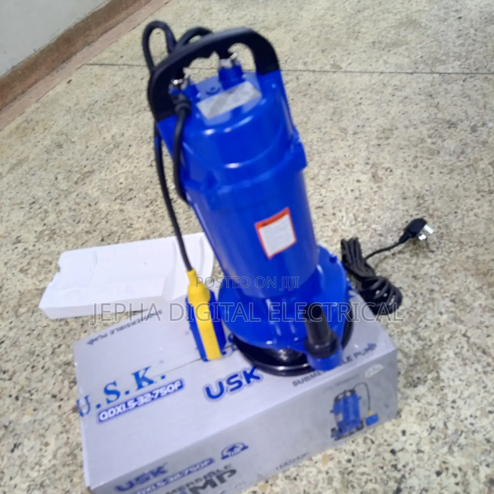 Maxmech 1hp Submersible Water Pump