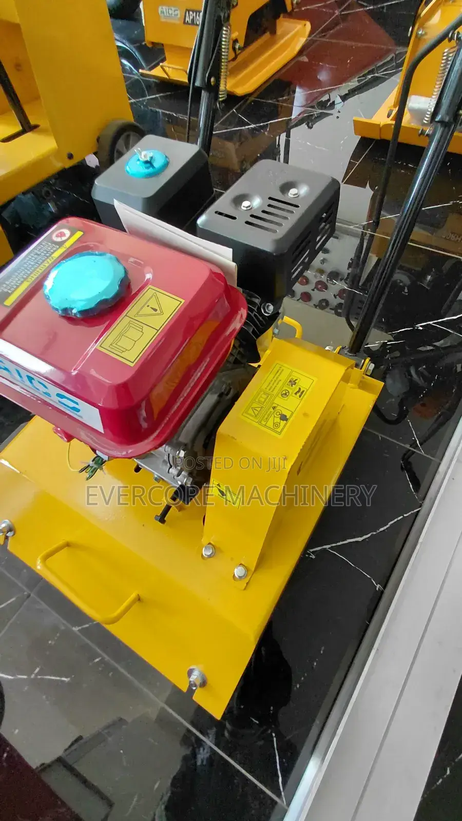 Aico Japan 90kg Plate Compactor Machine Petrol Engine.