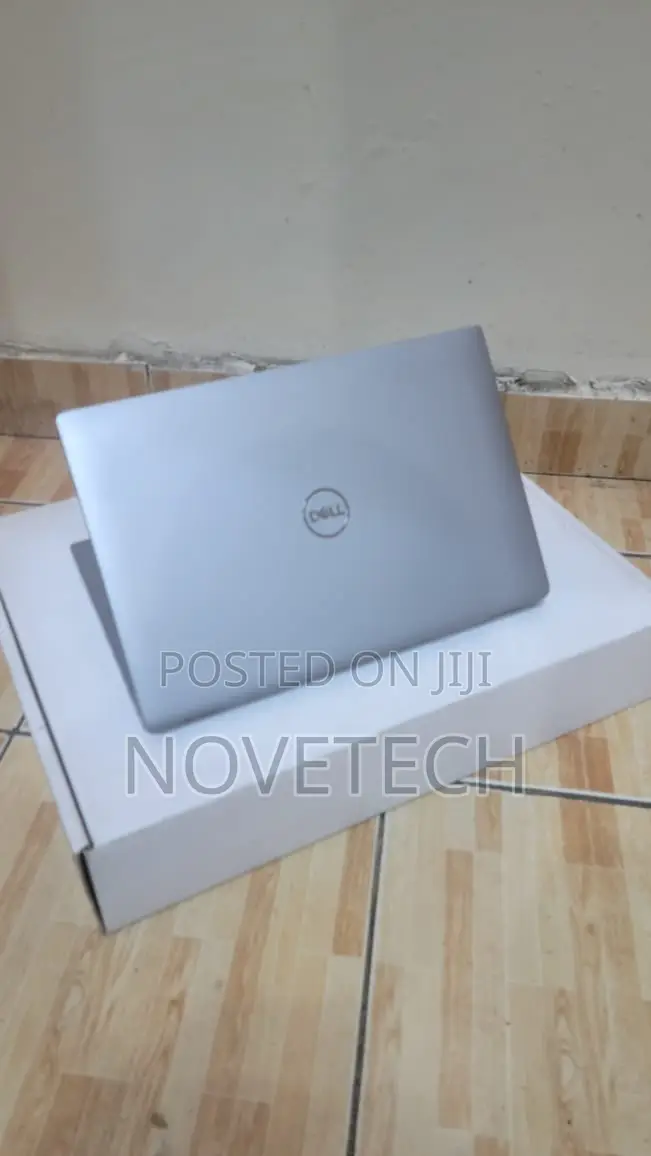 Laptop Dell Latitude 5320 16GB Intel Core I7 SSD 256GB