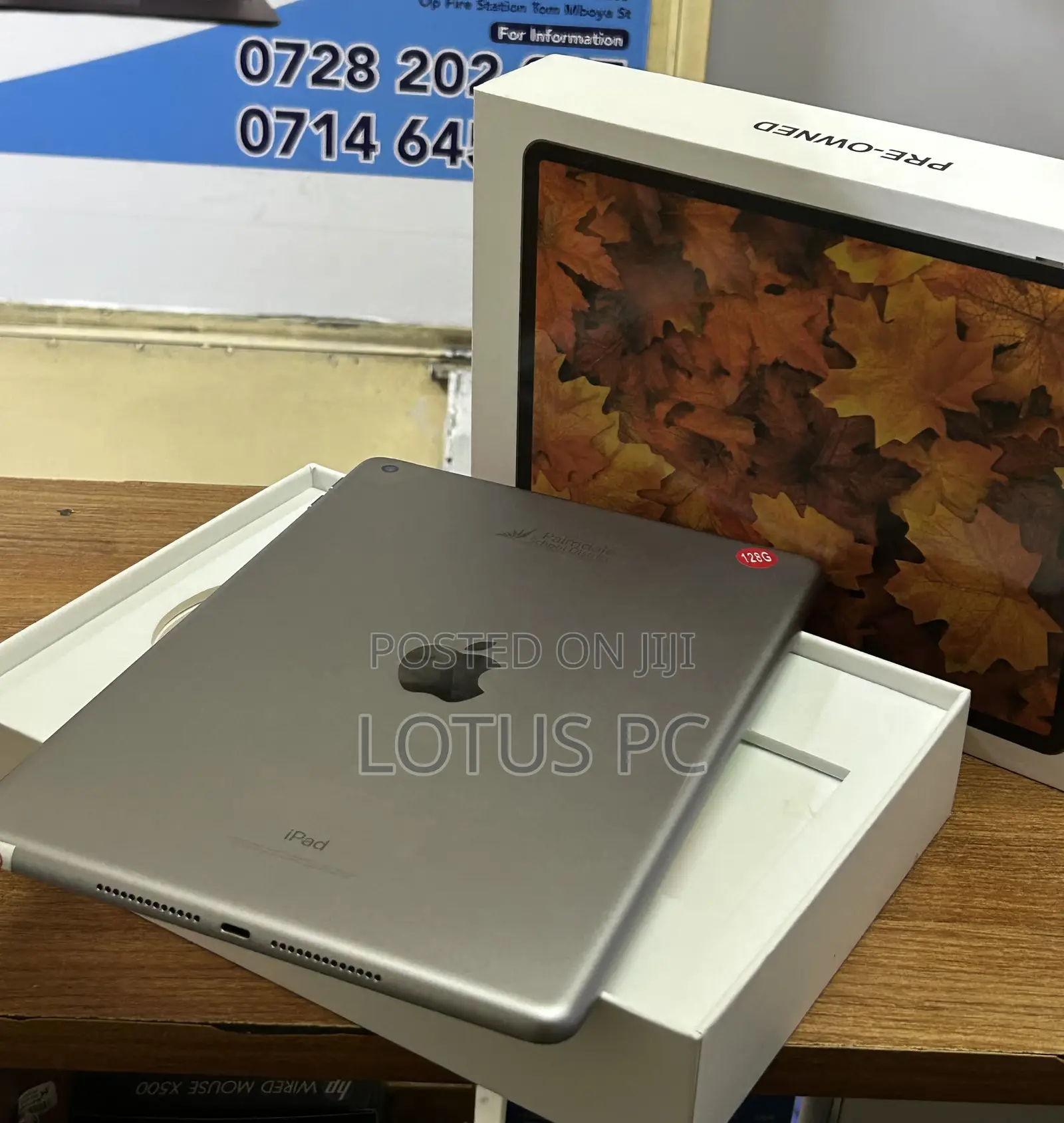 New Apple iPad 9.7 128 GB Gray