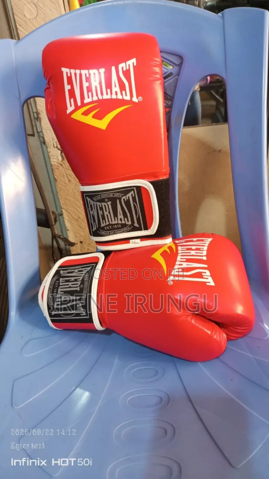 Two Pieces of Boxing/Punching Gloves