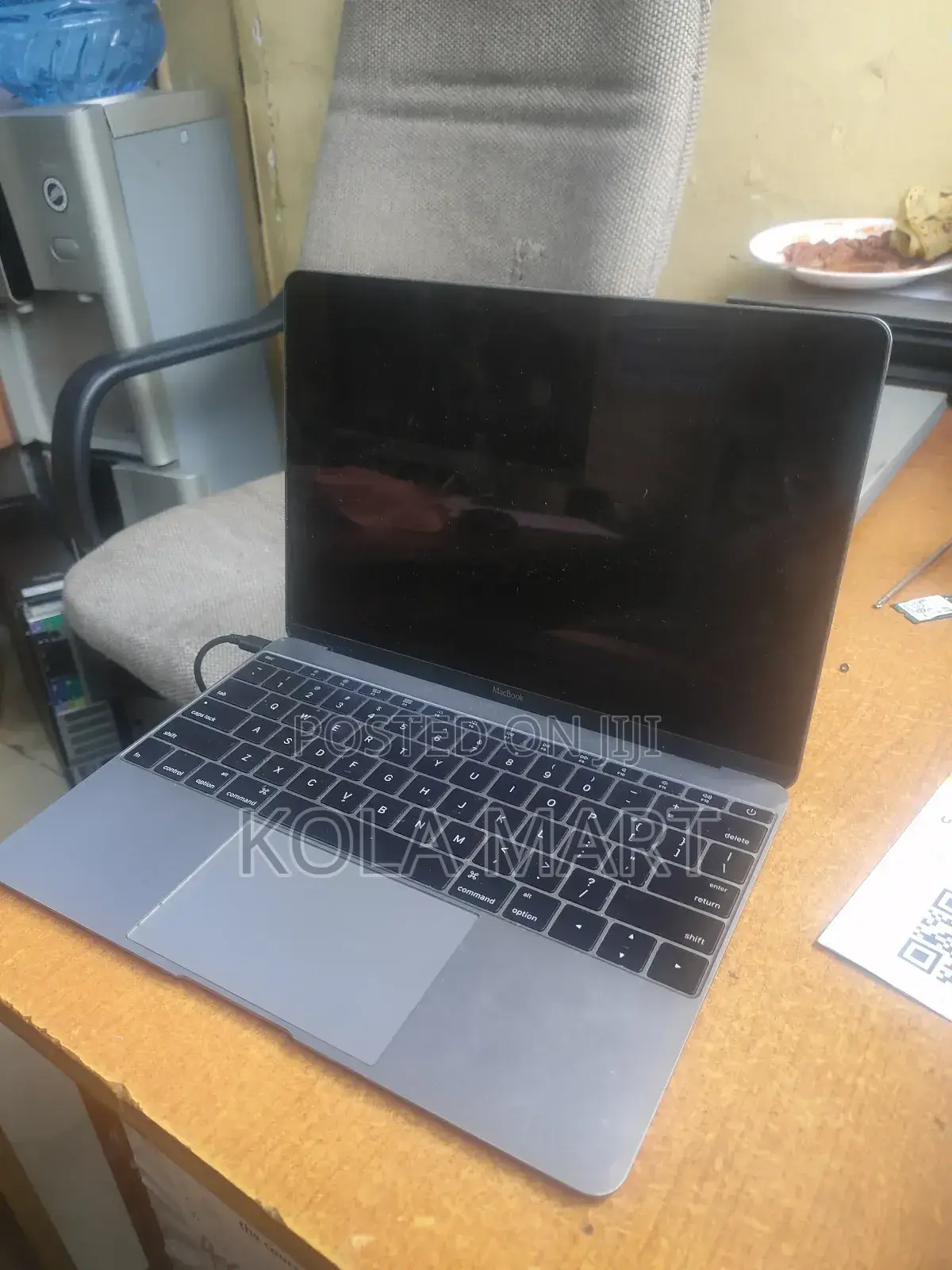 Laptop Apple MacBook Air 2024 M3 13-Inch 8GB Intel Core M3 SSD 256GB