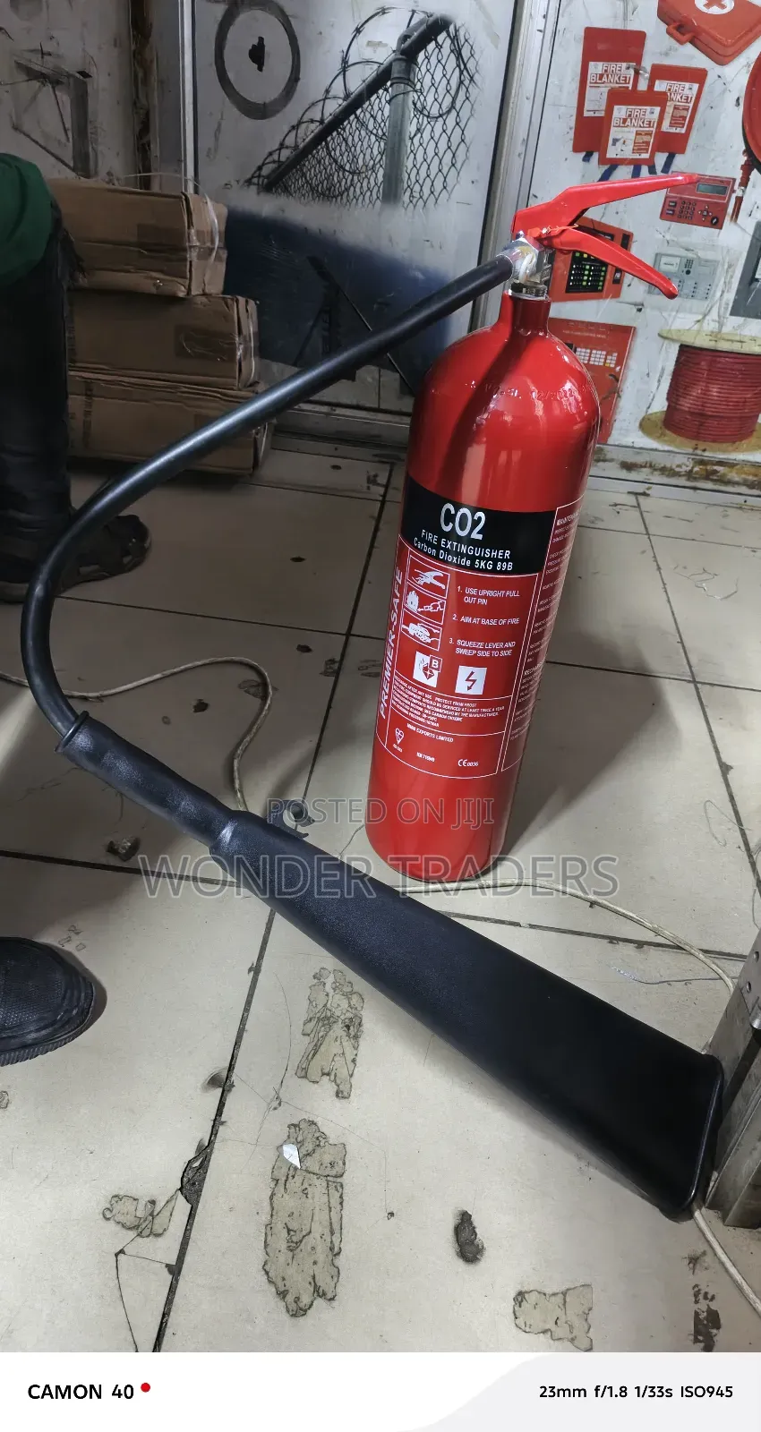 2kg Carbon Dioxide (Co2) Fire Extinguisher .