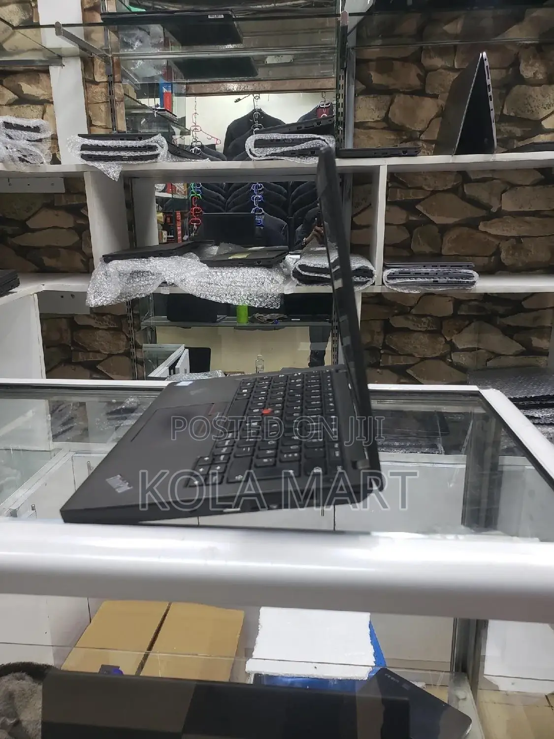 New Laptop Lenovo ThinkPad X260 8GB Intel Core I7 SSD 256GB