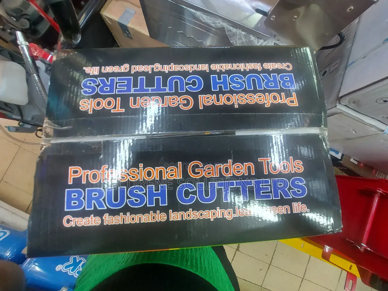 Box for a Gasoline-Powered Brush Cutter