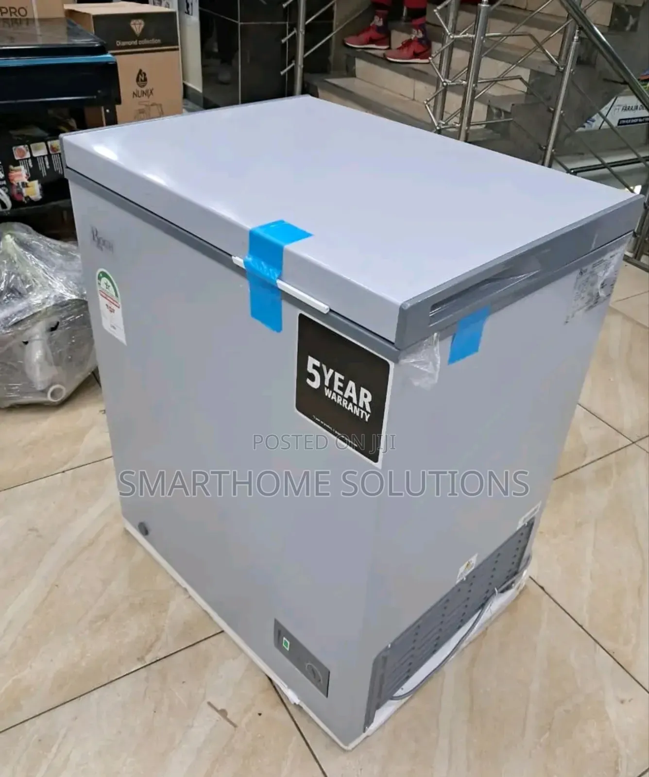 Roch Chest Frezzer 145 Litres With Lock And Key And Handle