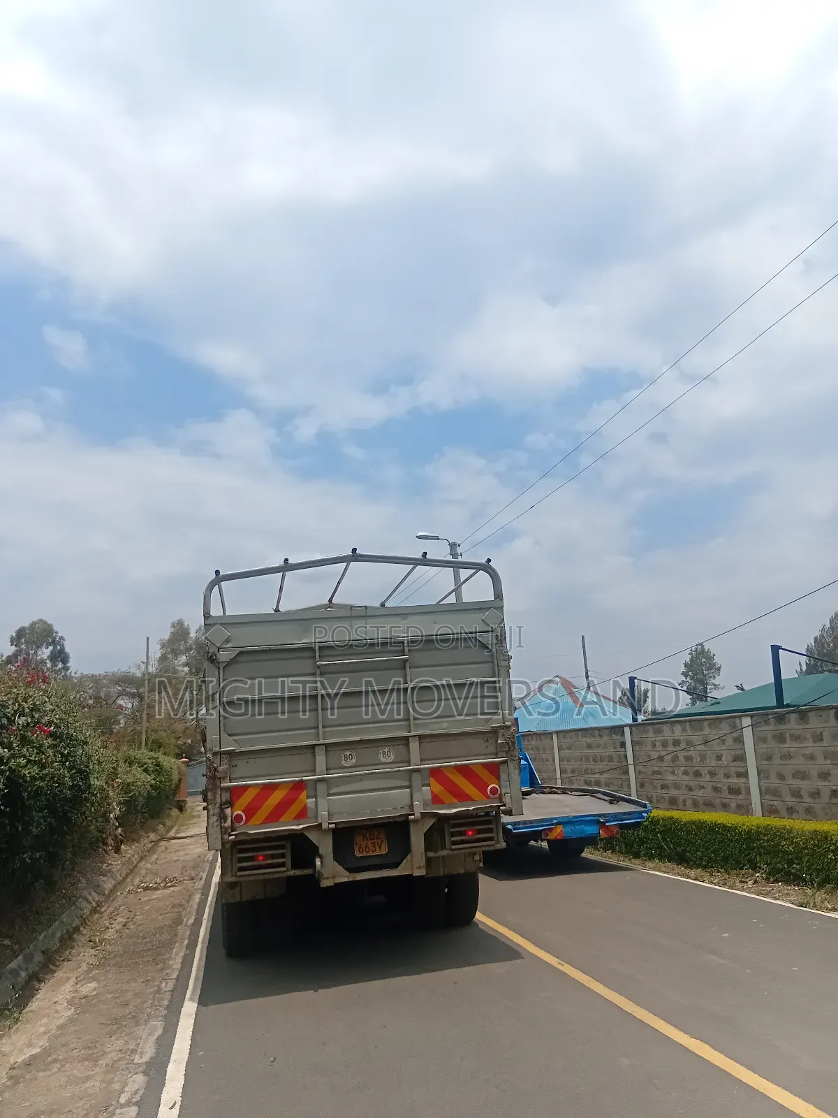 Open Body Mguu Kumi Truck Accessible for Transportation