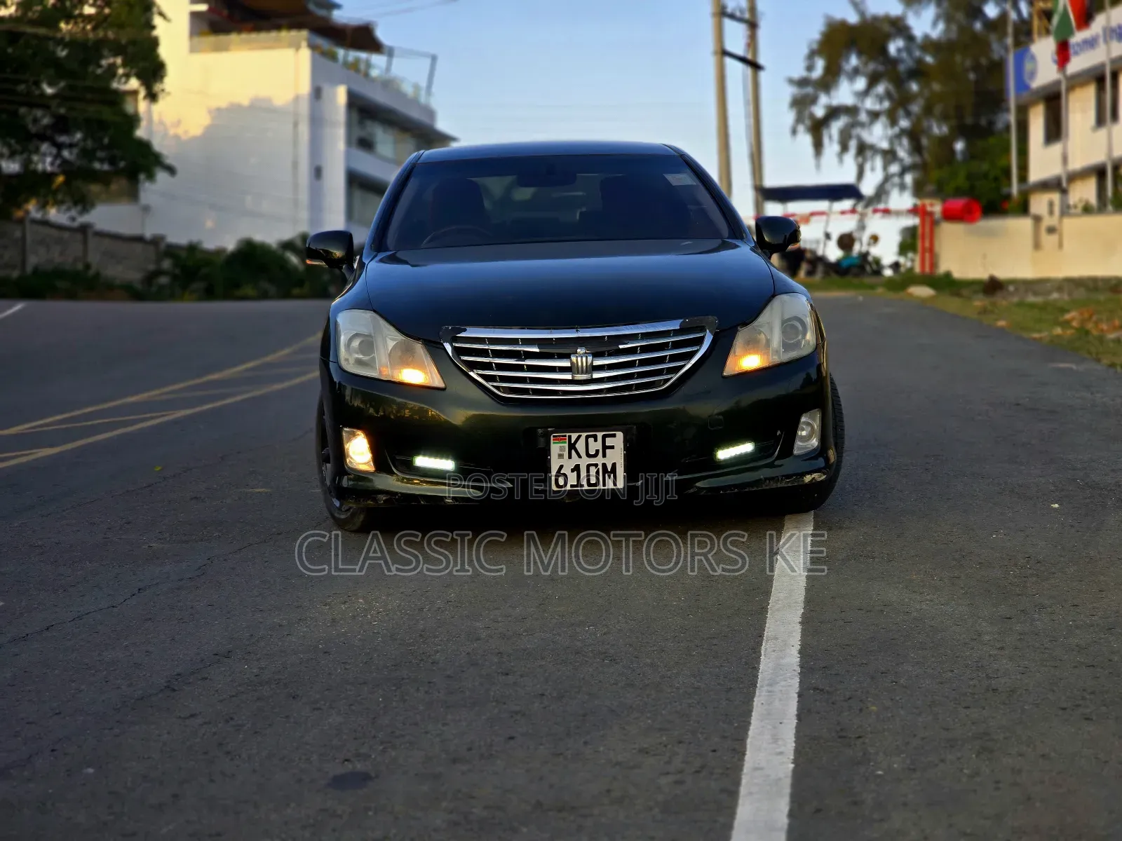 Toyota Crown 2010 Green