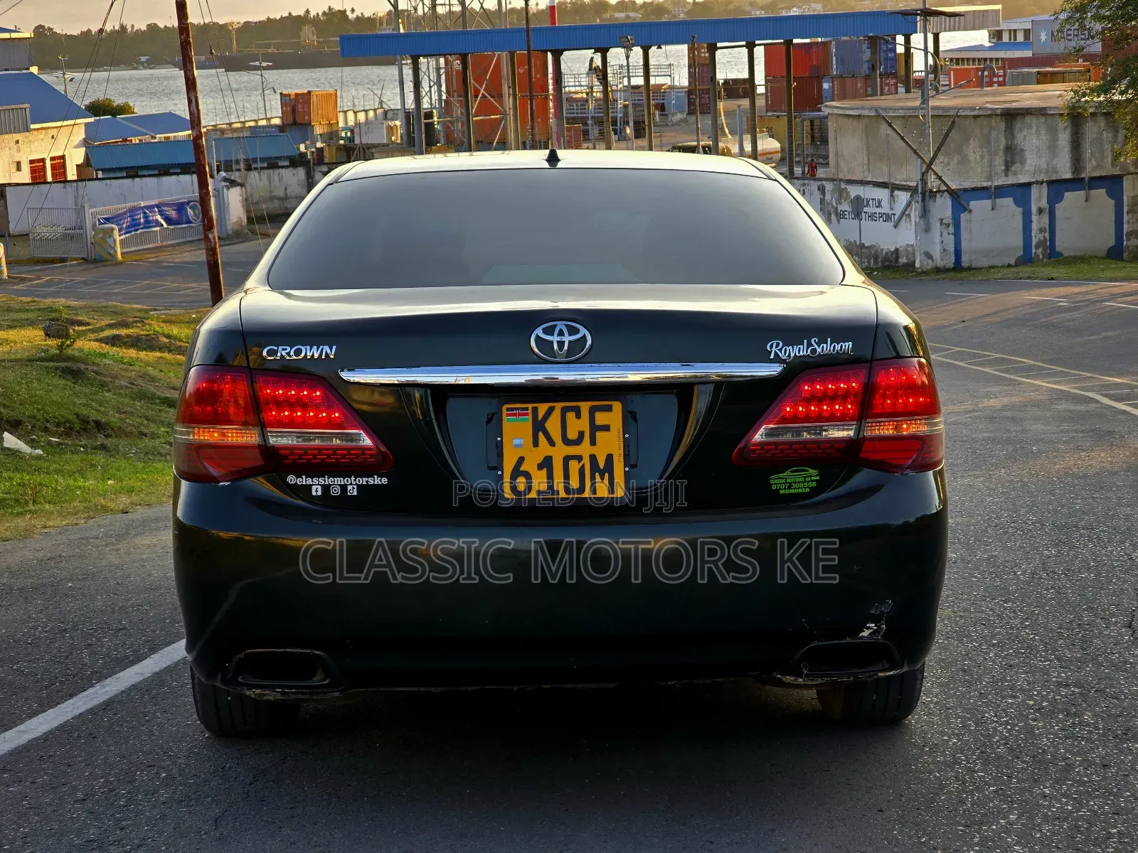 Toyota Crown 2010 Green