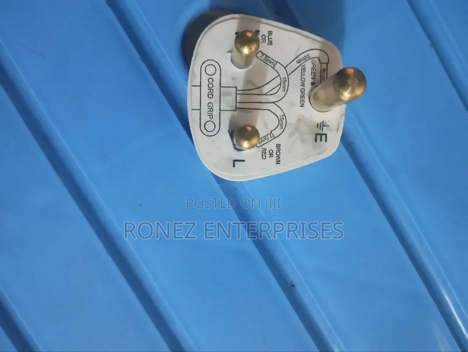Top Plug 15 Amps