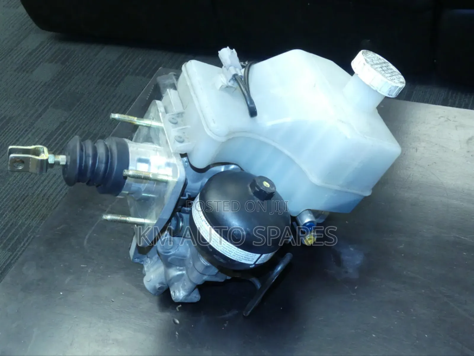 Mitsubishi Pajero Abs Brake Booster/Master Cylinder.