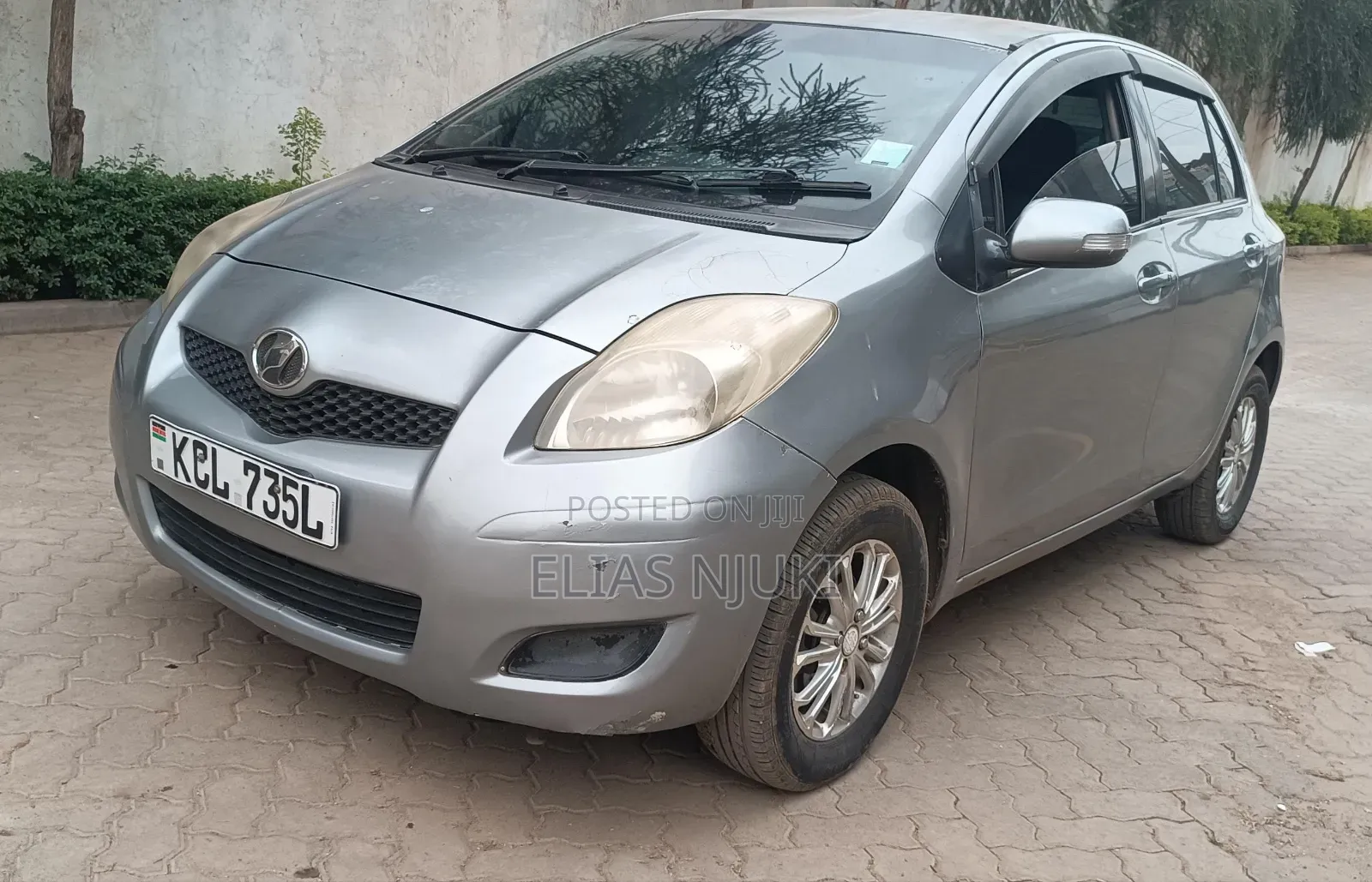 Toyota Vitz 1.3 AWD 5dr 2011 Silver