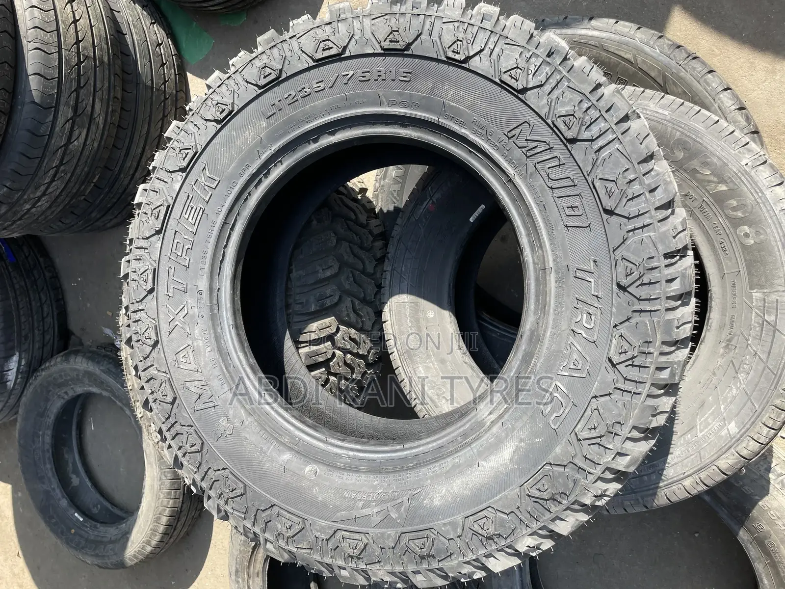 235/75r15 Maxtrek (Mt) Commercial