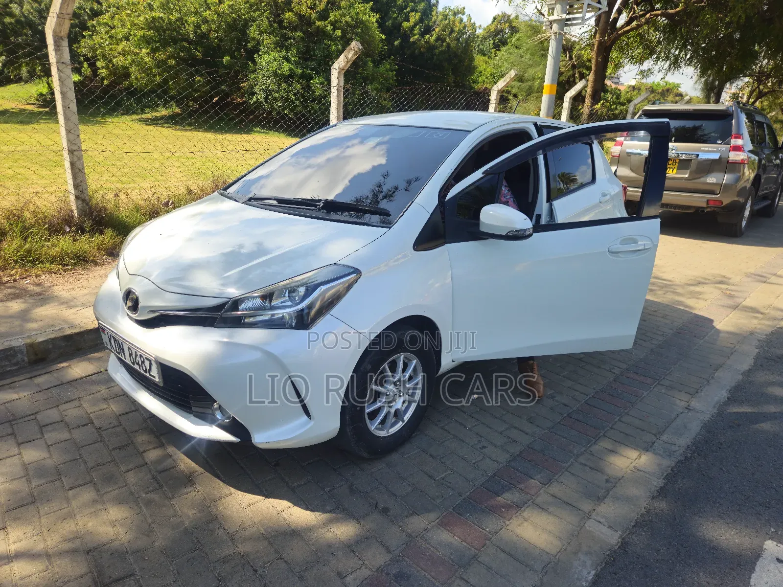 Toyota Vitz 2017 White