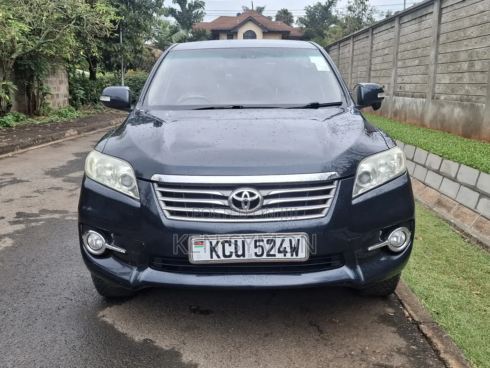 Toyota Vanguard 2012 Gray