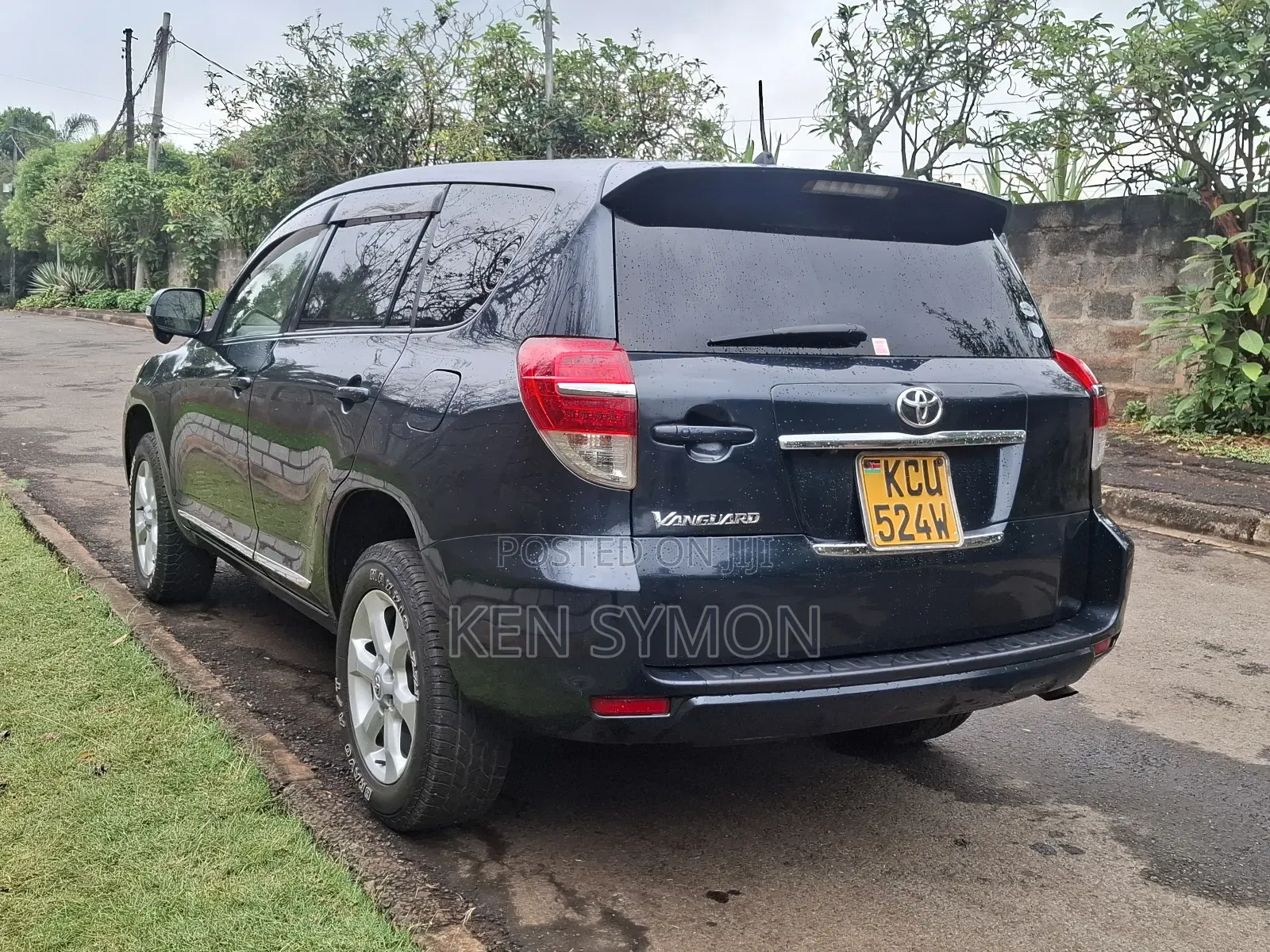 Toyota Vanguard 2012 Gray