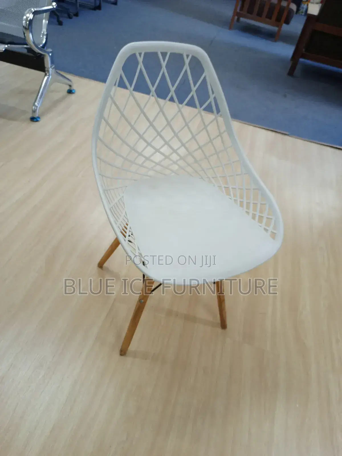Mesh Eames Chair