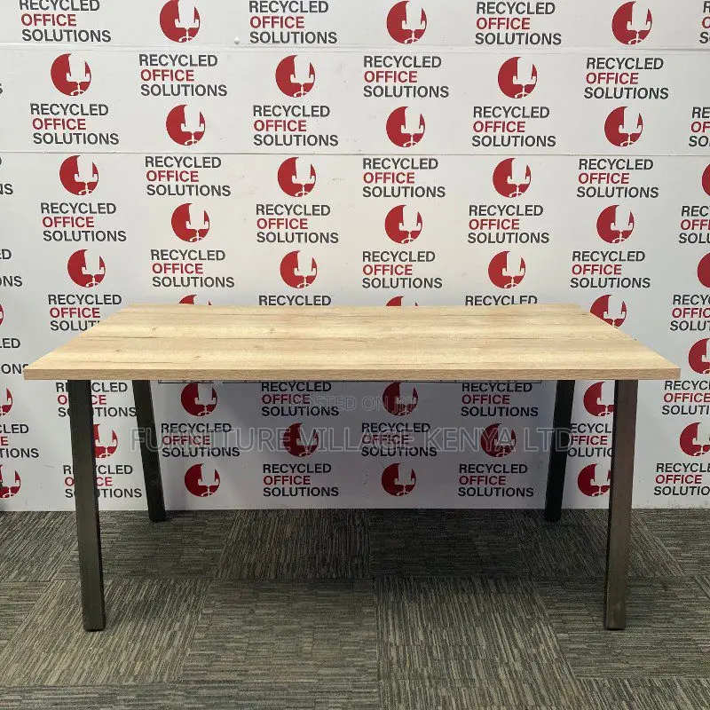 140cm Office Desk With Metallic Legs