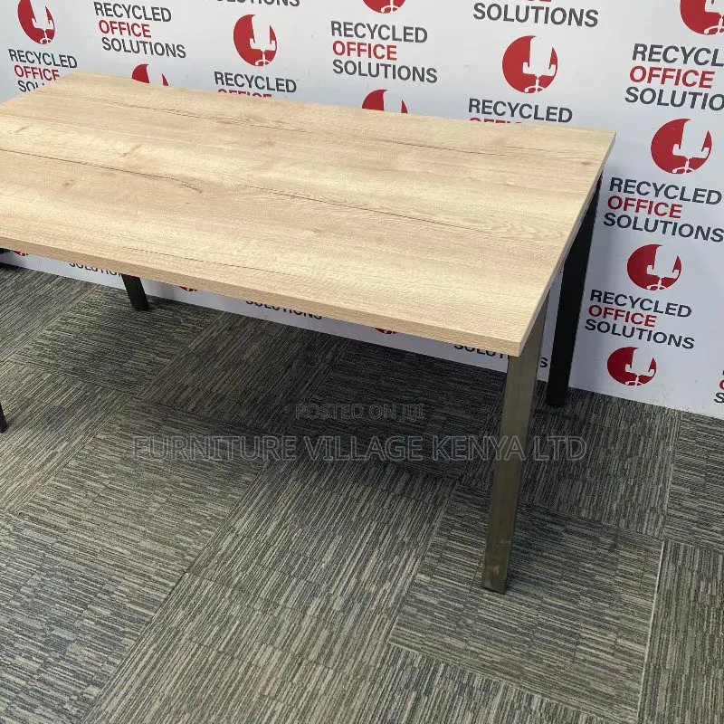 140cm Office Desk With Metallic Legs