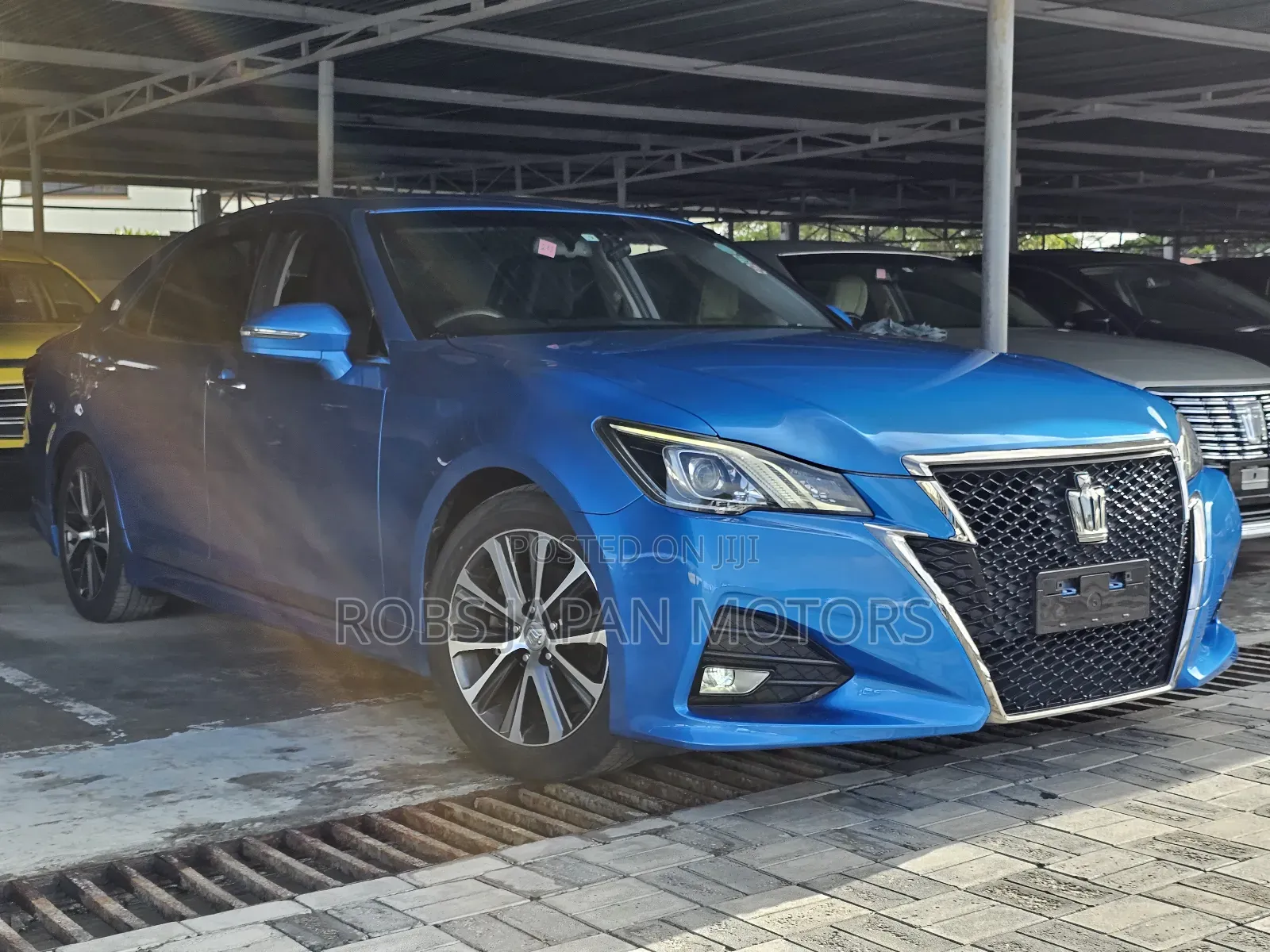 Toyota Crown 2017 Teal