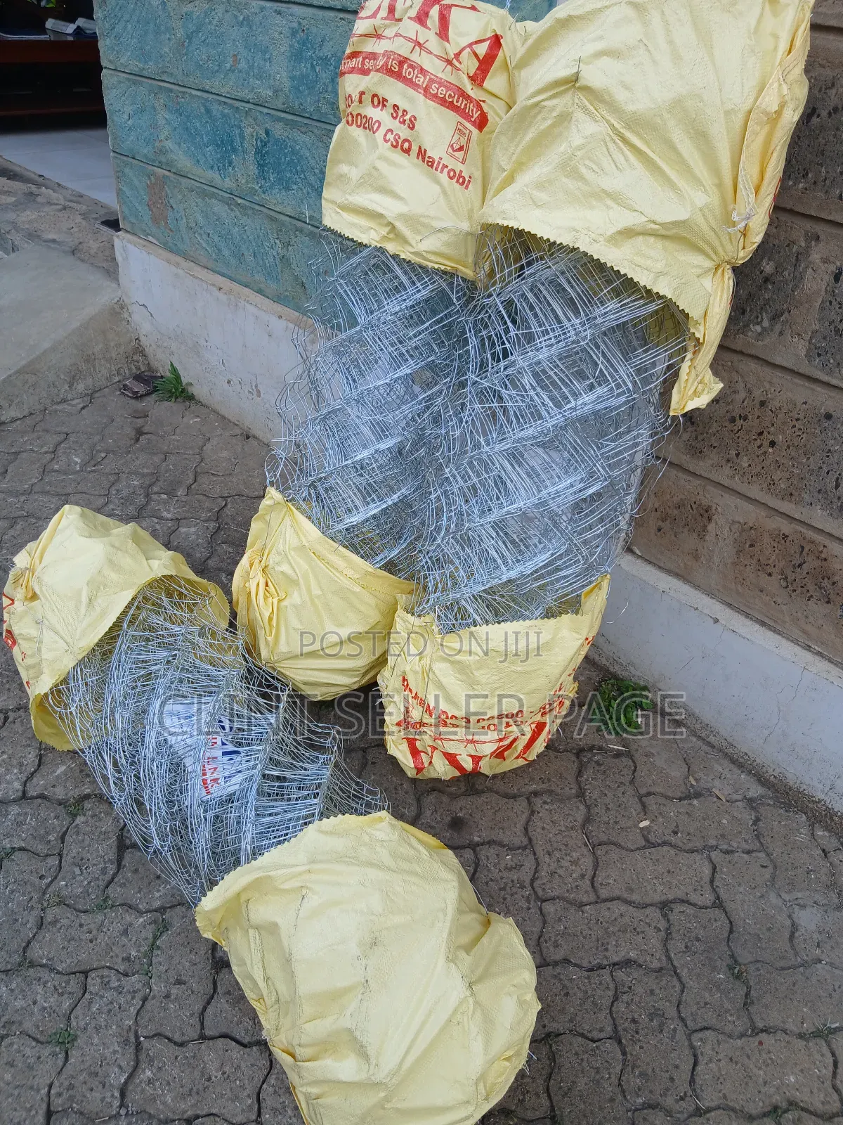 Metal Mesh Fence / Chain Link
