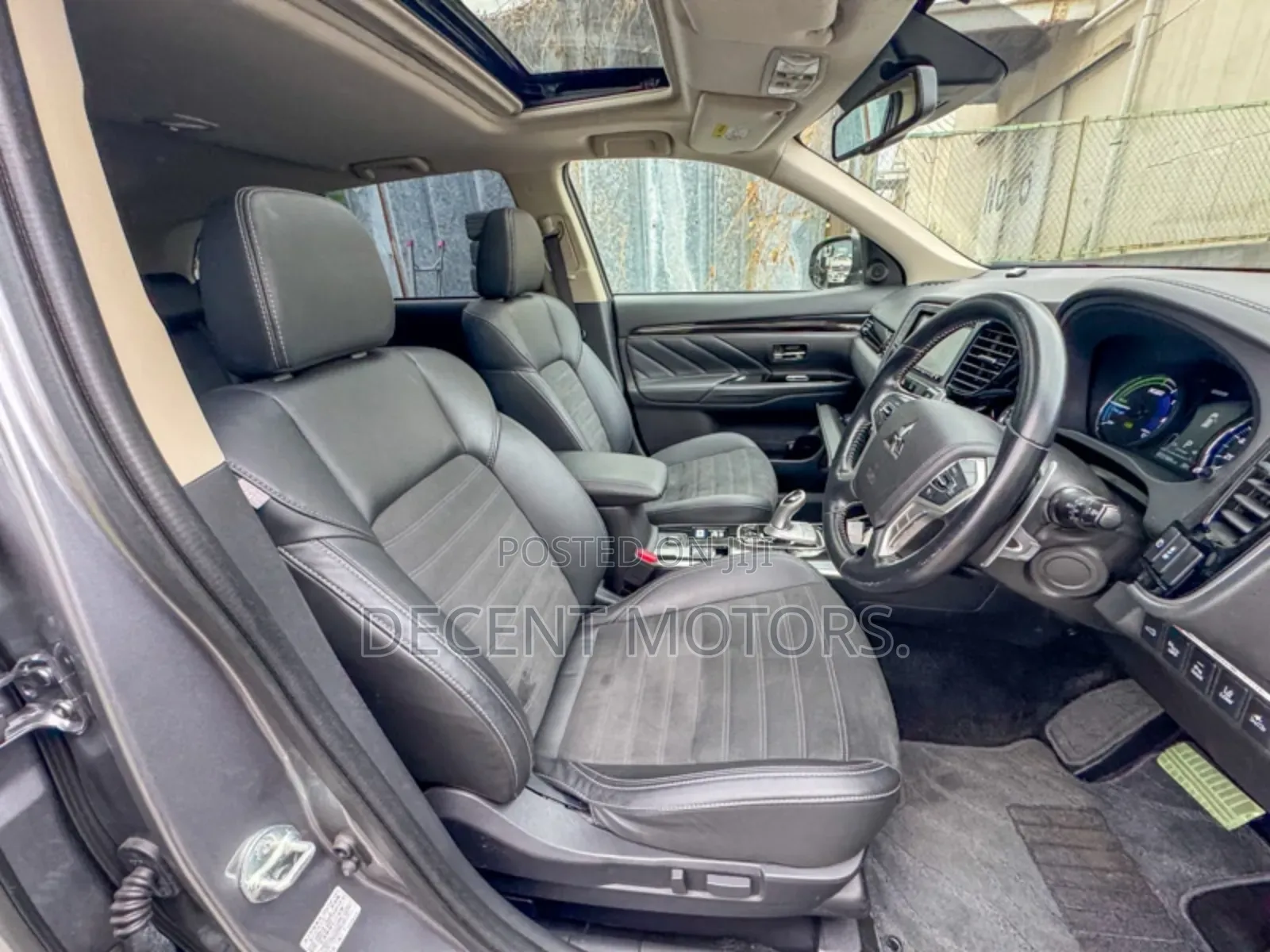 Mitsubishi Outlander 2018 Gray