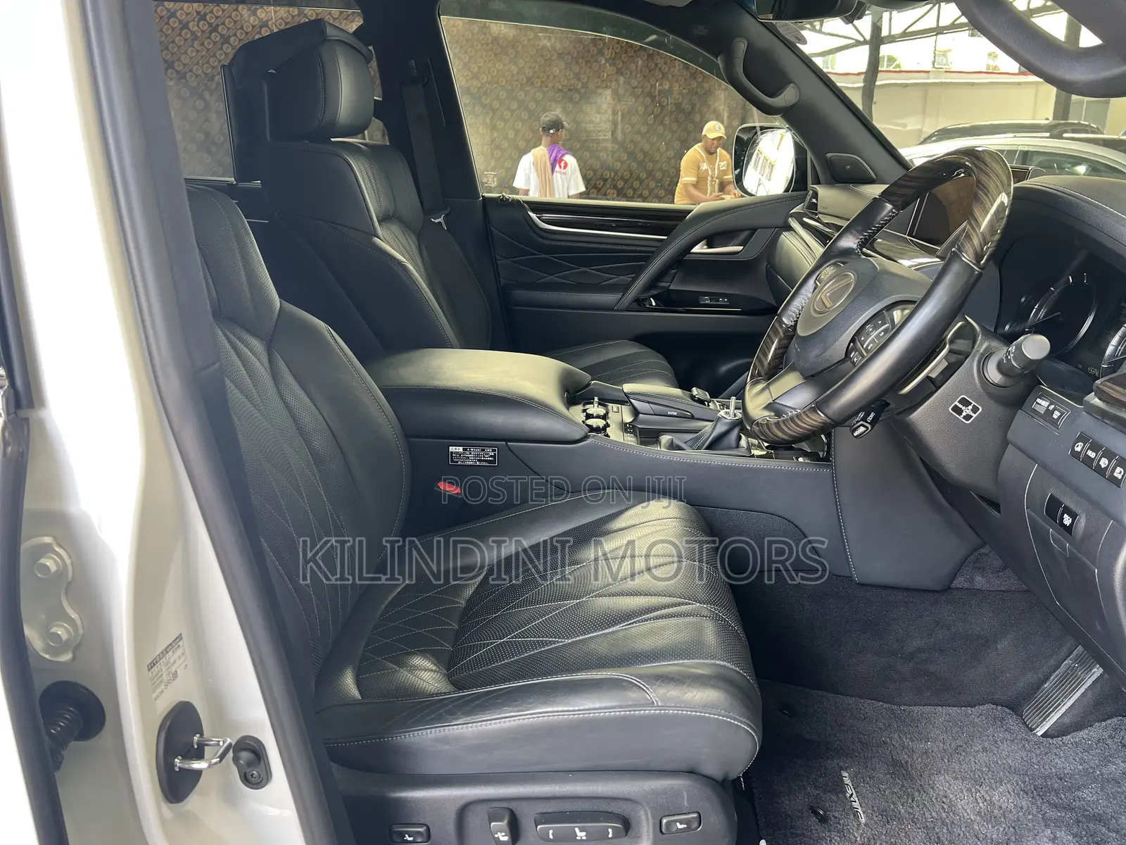 Lexus LX 2017 White